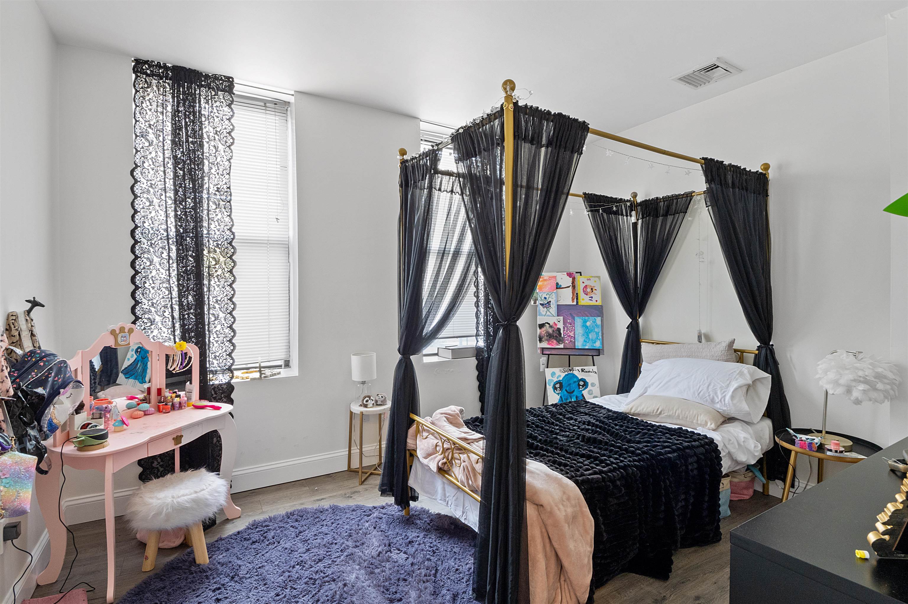 224 48TH ST Unit: 4H
