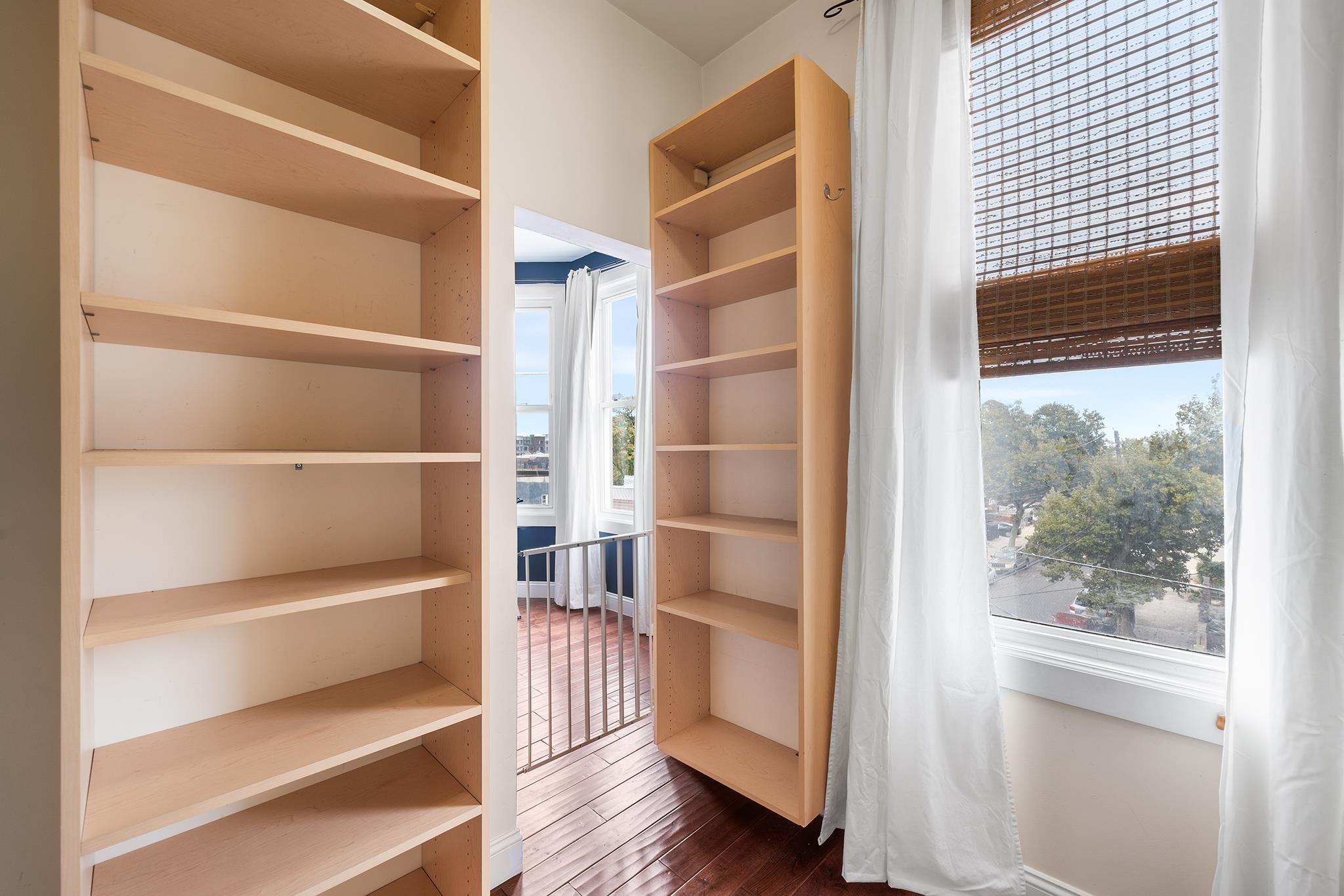 245 GRIFFITH ST Unit: 3