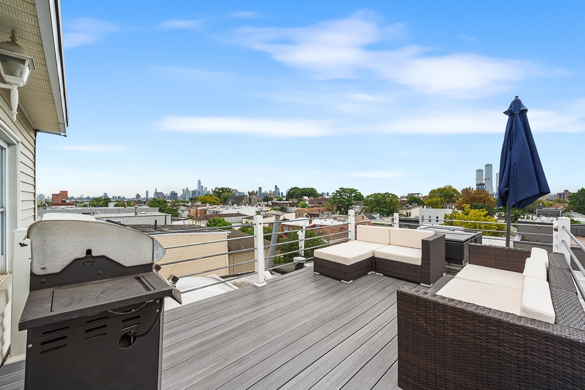 245 GRIFFITH ST Unit: 3