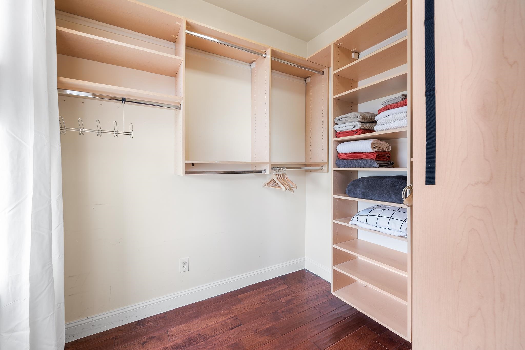 245 GRIFFITH ST Unit: 3