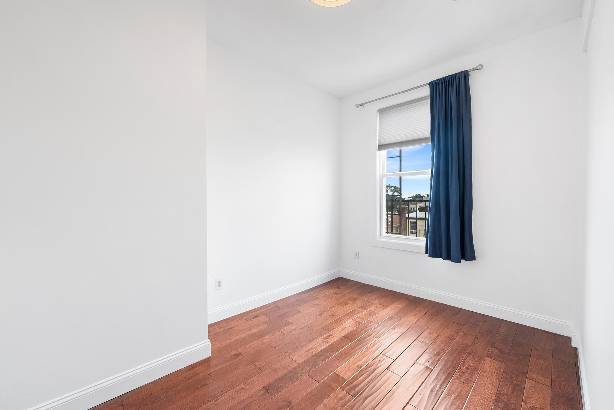 245 GRIFFITH ST Unit: 3