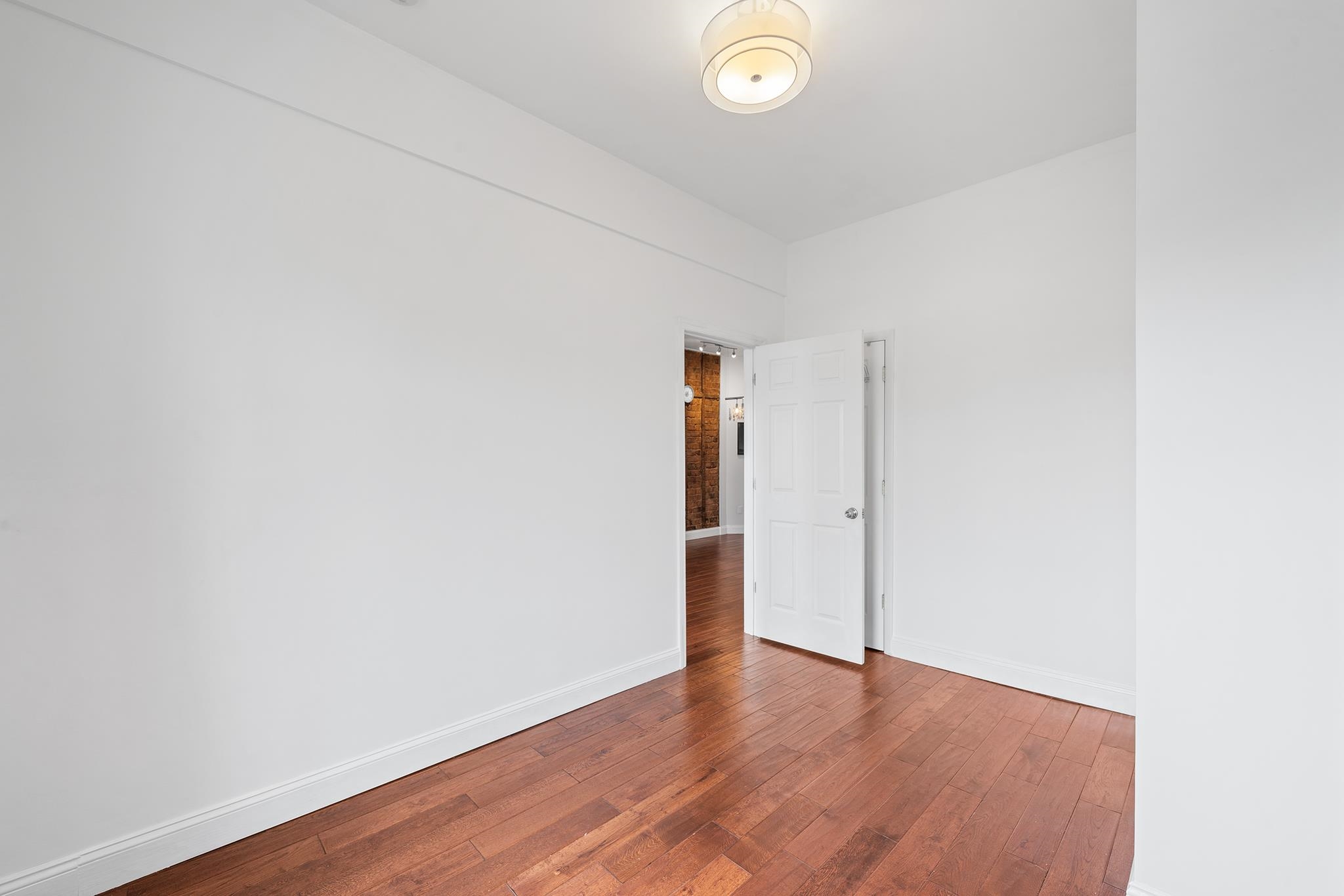 245 GRIFFITH ST Unit: 3