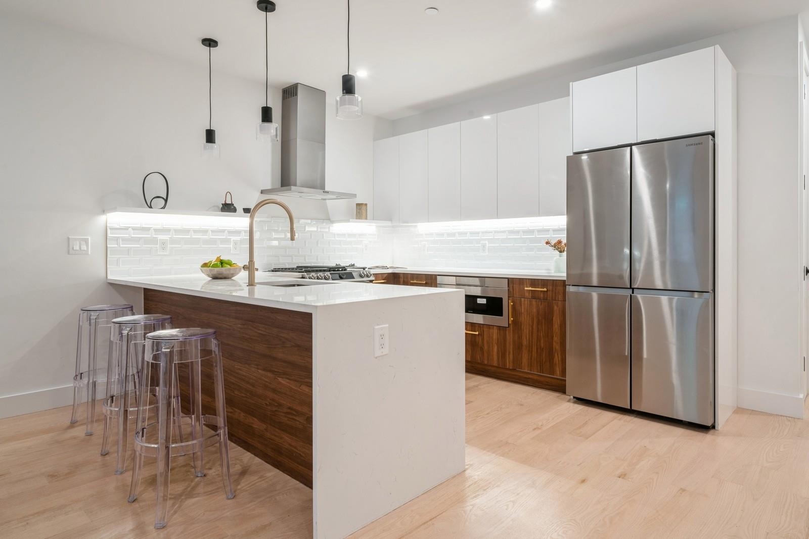 22 BRIGHT ST Unit: 2