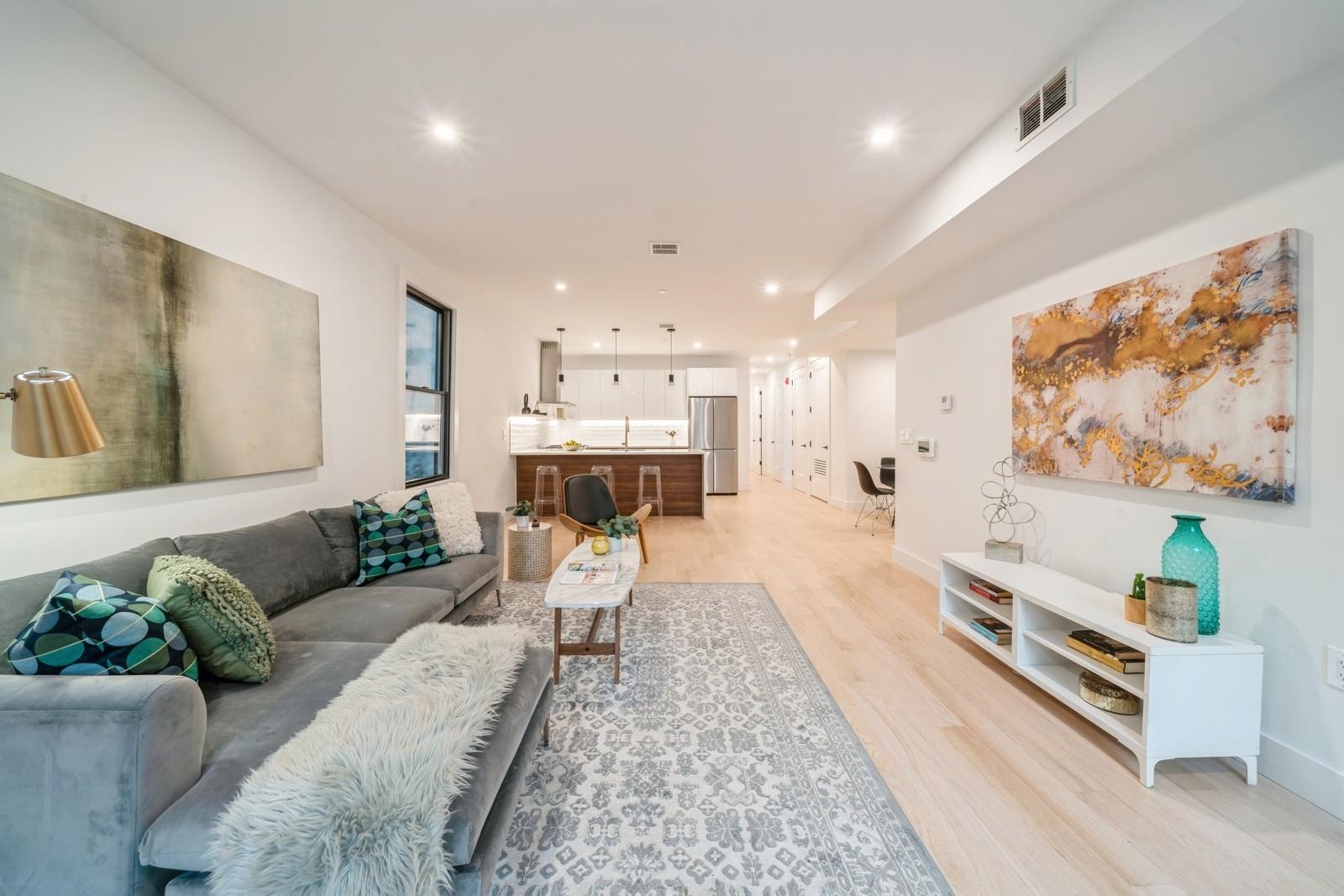 22 BRIGHT ST Unit: 3