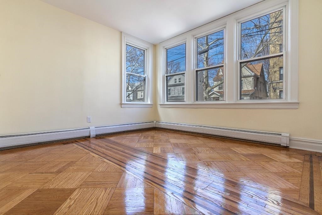 37B GAUTIER AVE