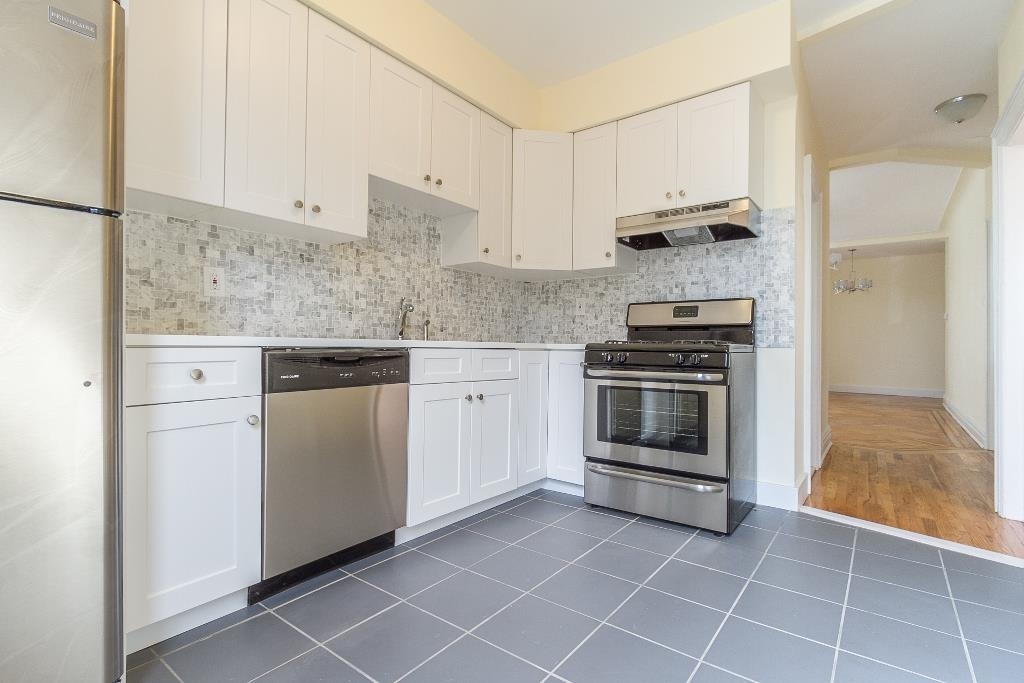 37B GAUTIER AVE