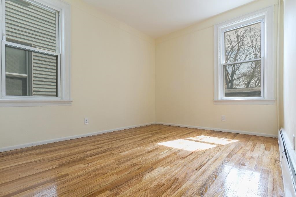 37B GAUTIER AVE