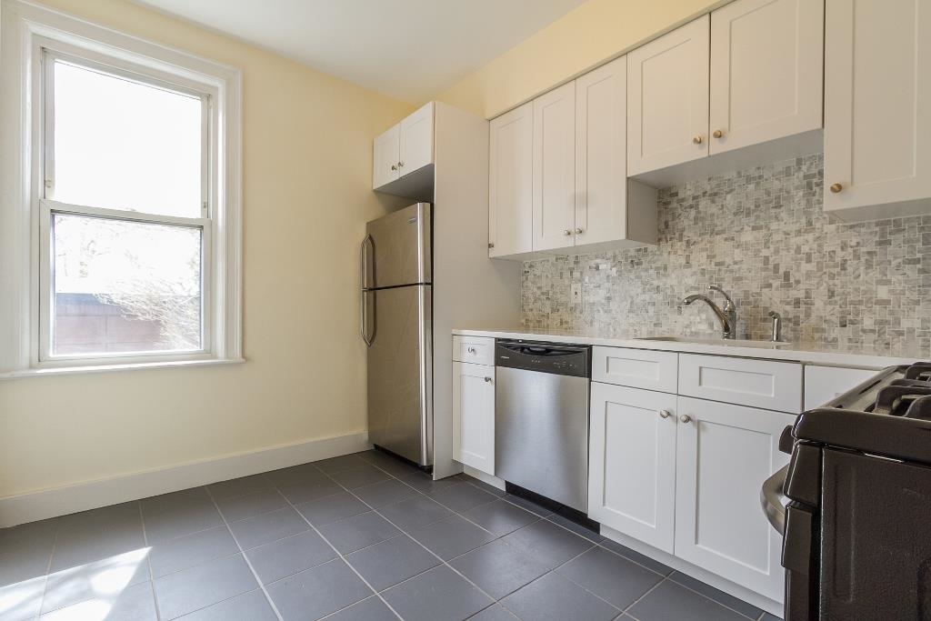 37B GAUTIER AVE