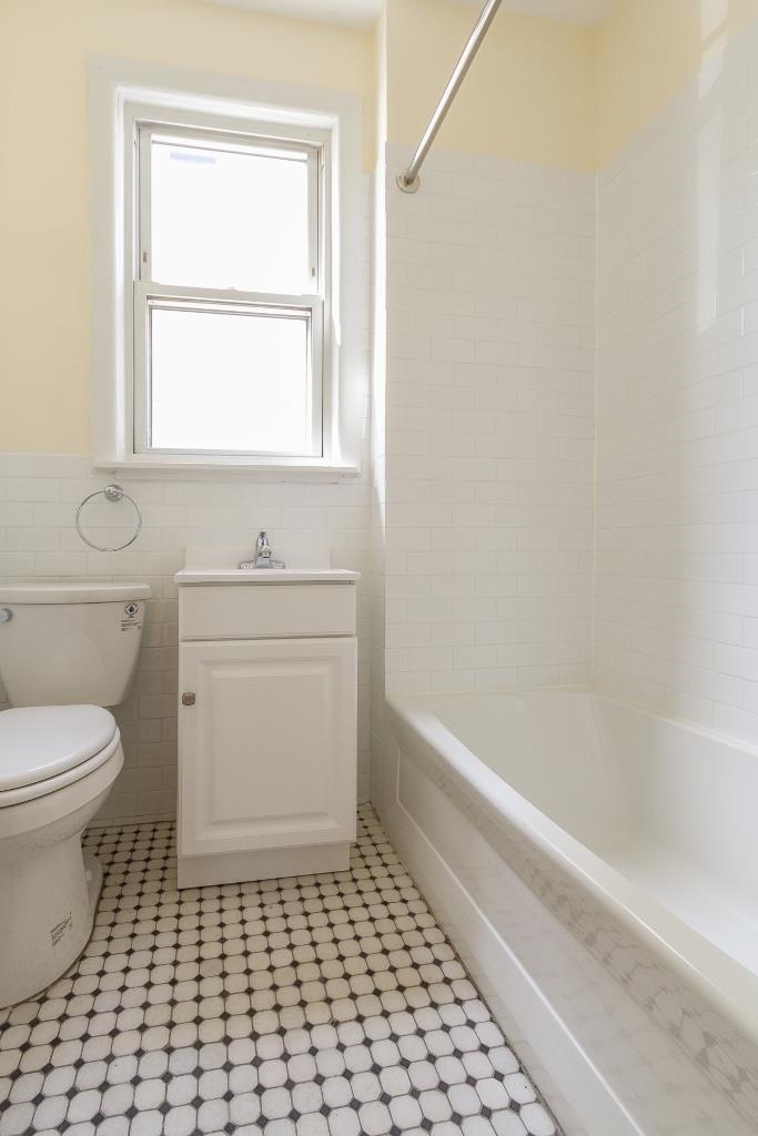 37B GAUTIER AVE