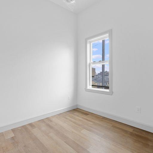 113 39TH ST Unit: 3