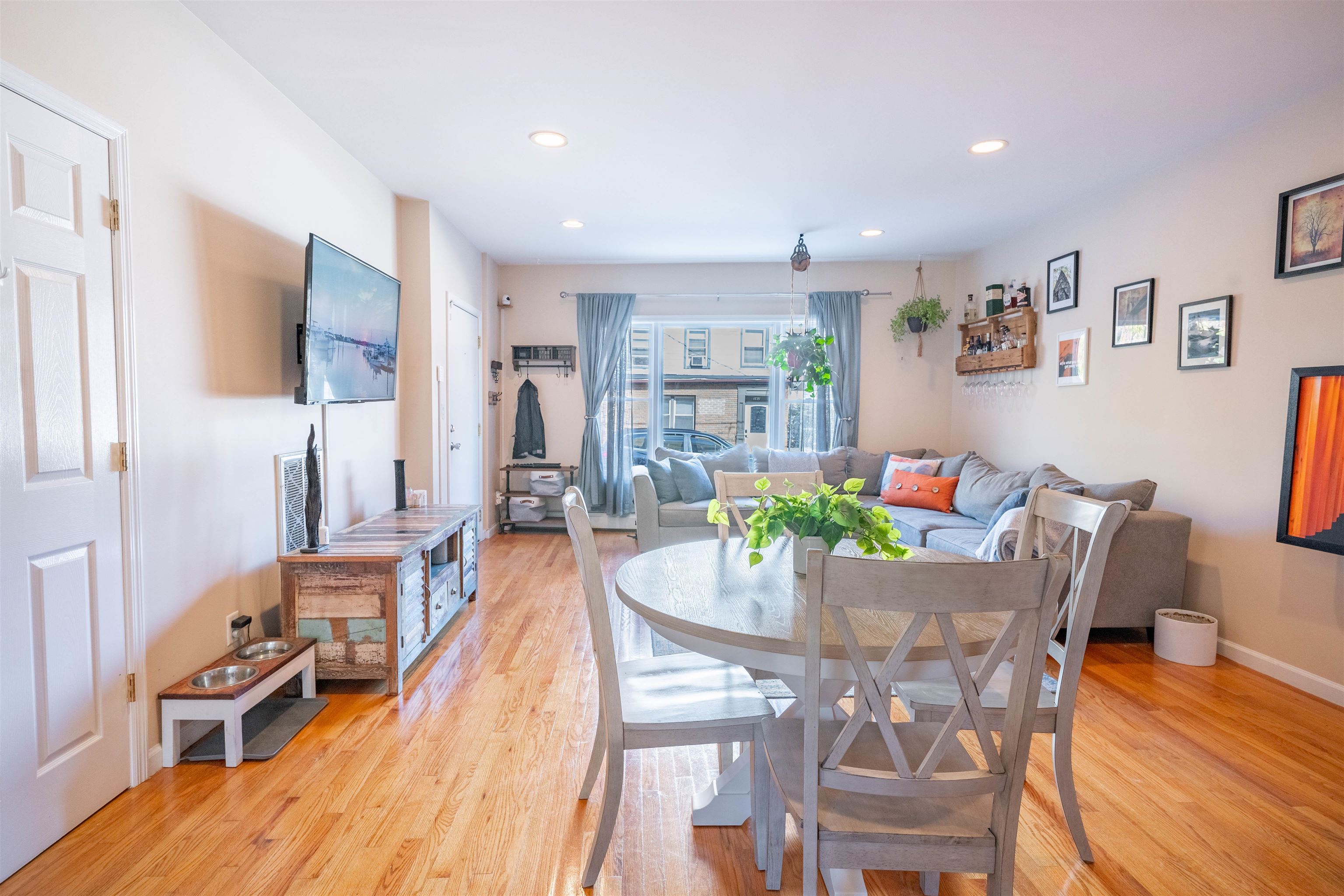 383 1ST ST Unit: 1