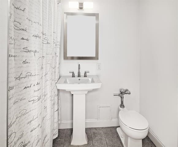 6050 BLVD EAST Unit: 8D