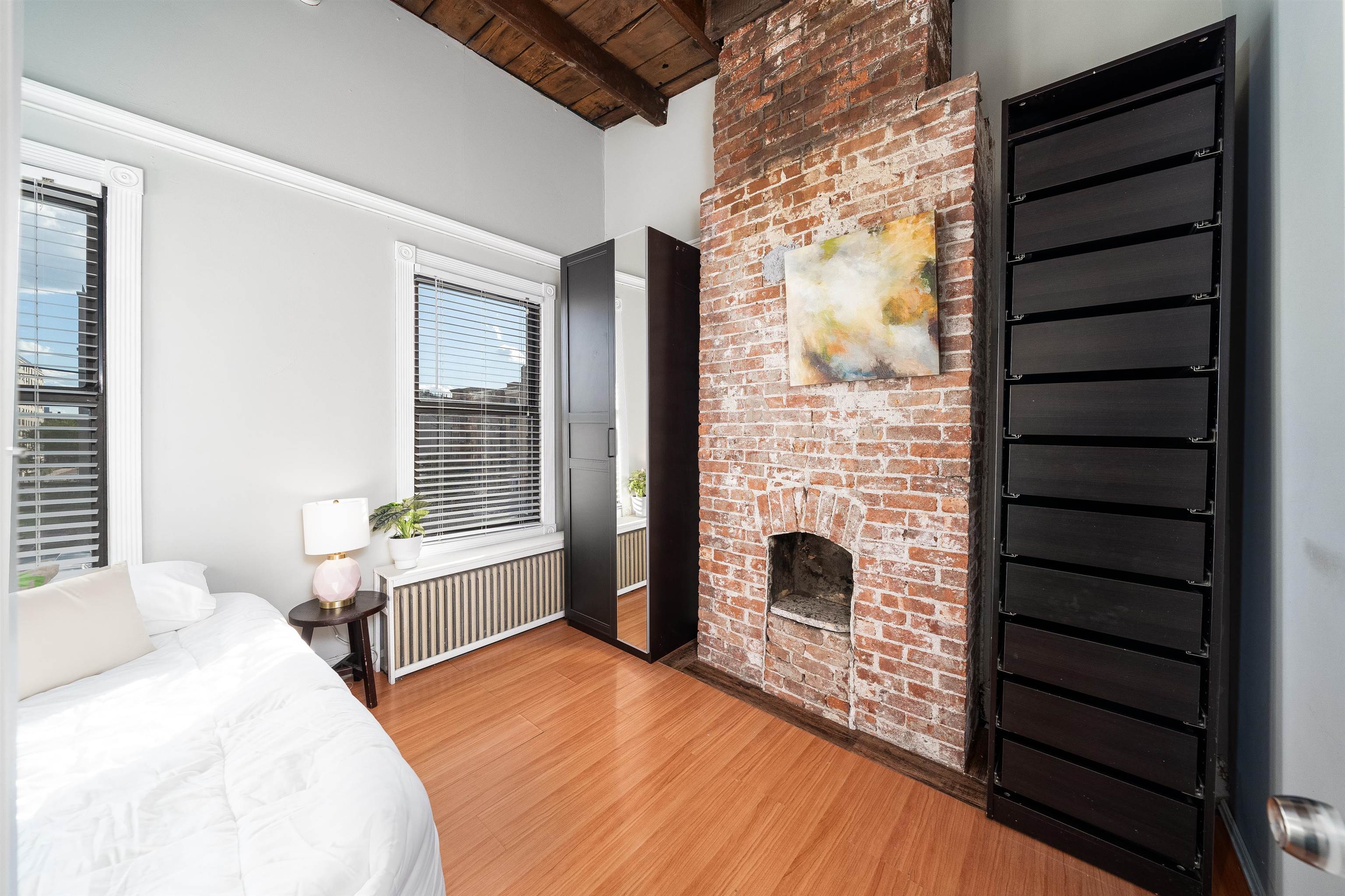 358 6TH ST Unit: 3L