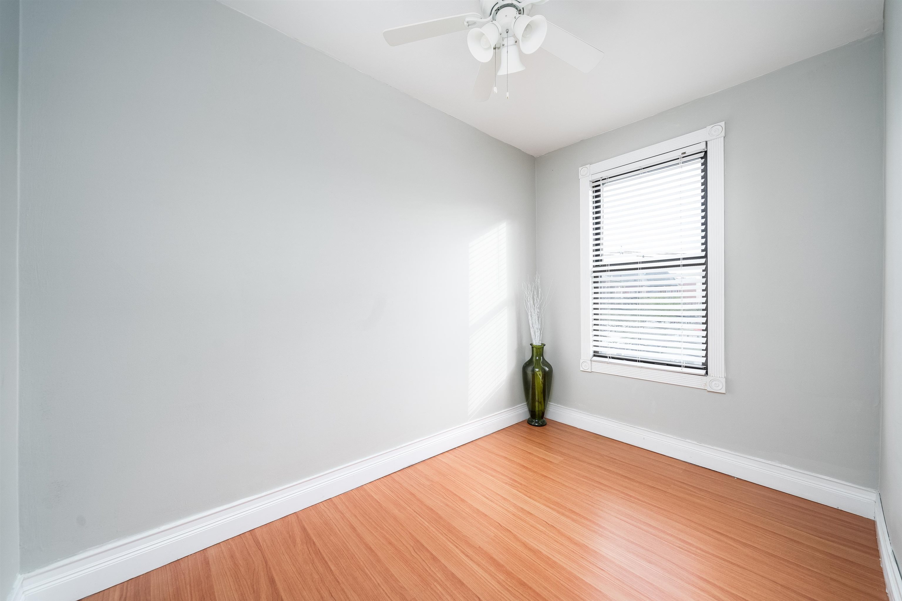 358 6TH ST Unit: 3L