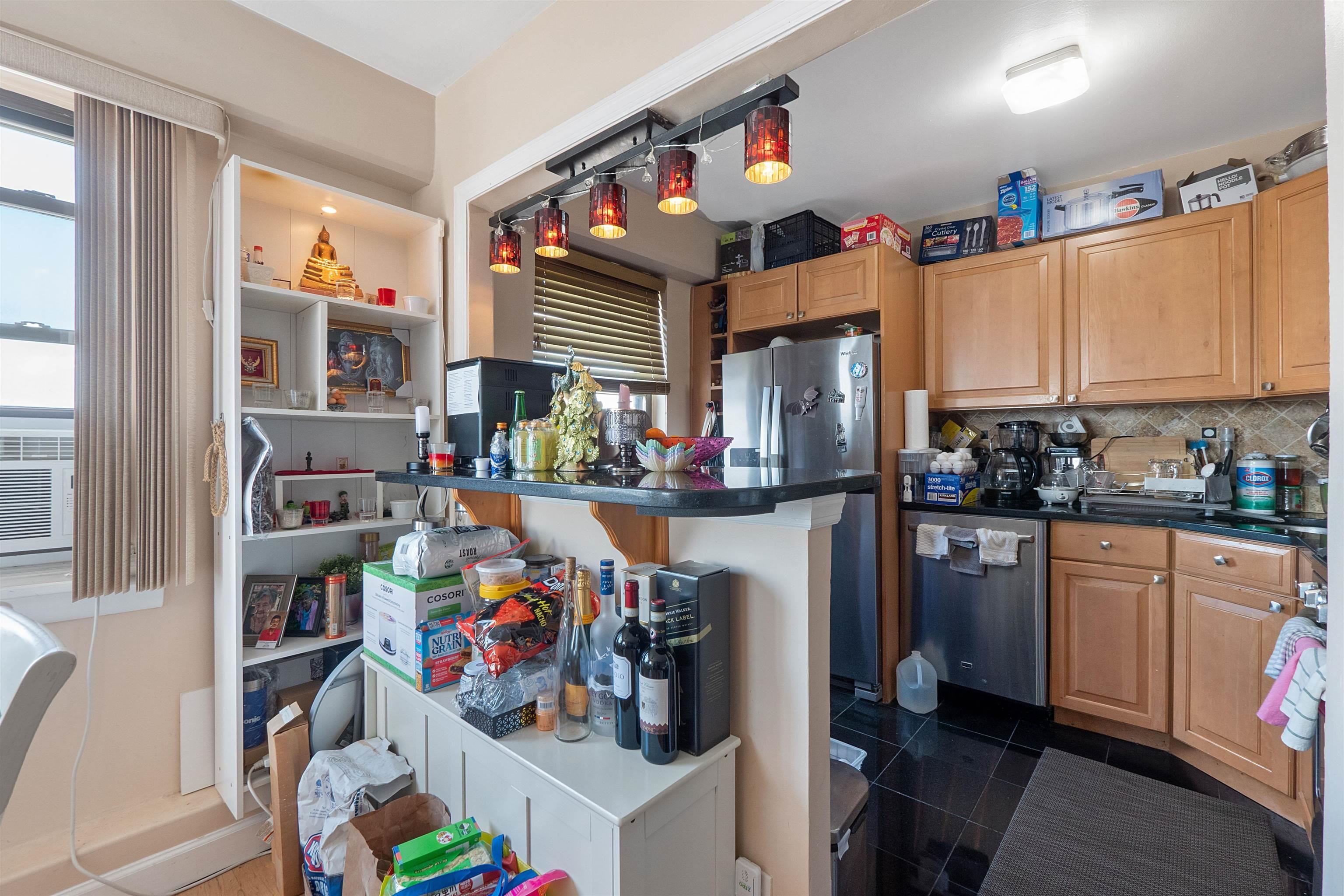 8800 BLVD EAST Unit: 8D
