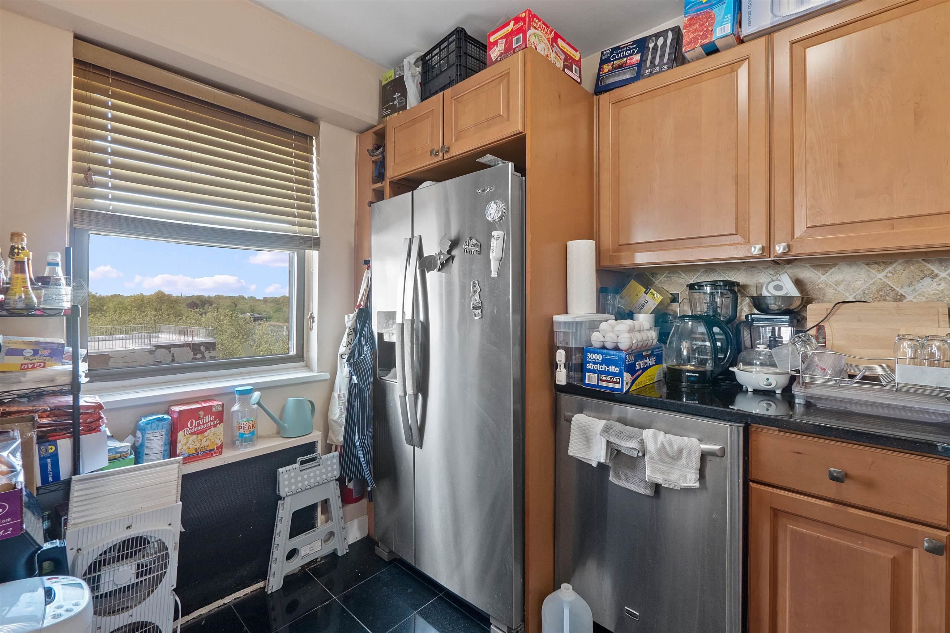 8800 BLVD EAST Unit: 8D