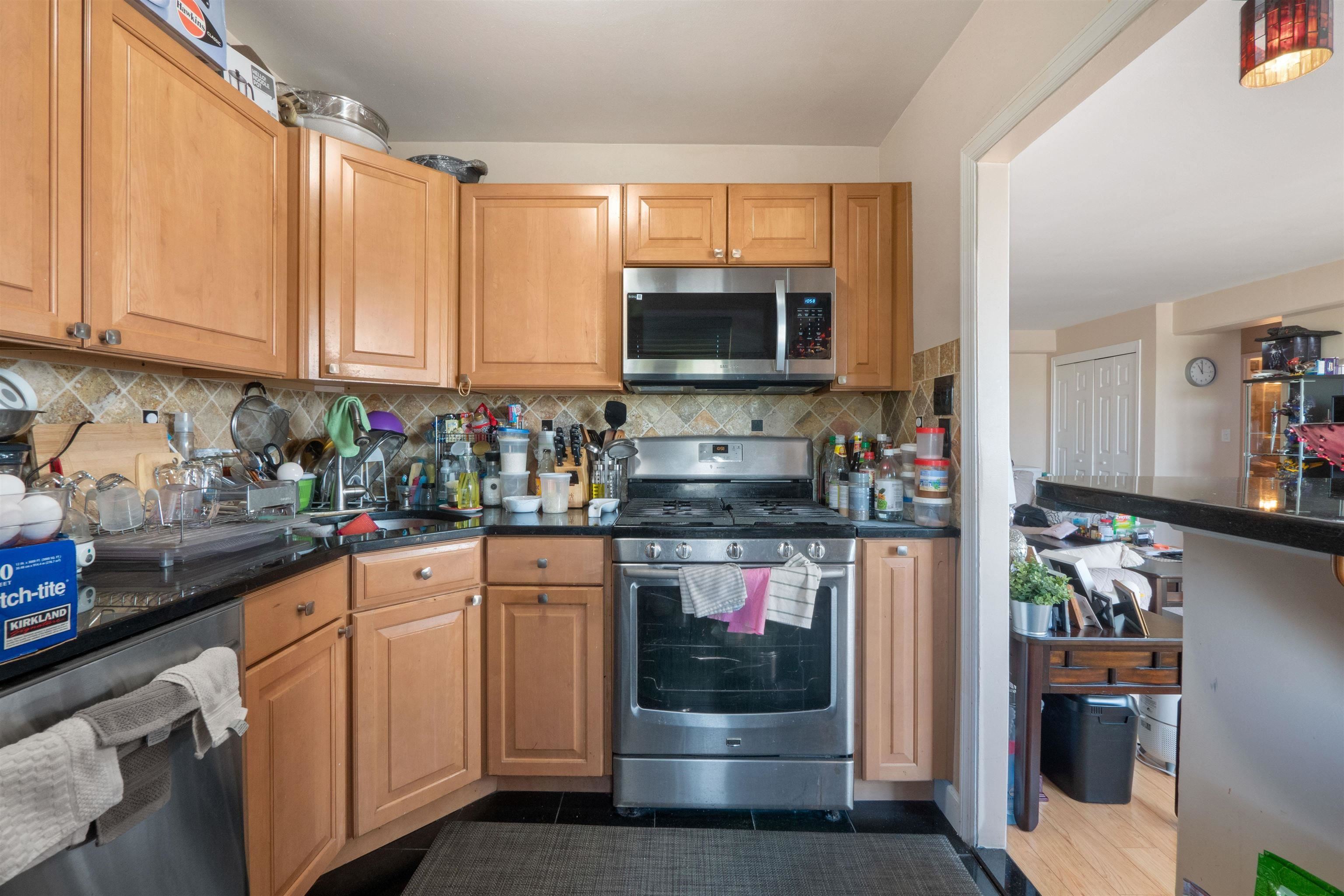 8800 BLVD EAST Unit: 8D