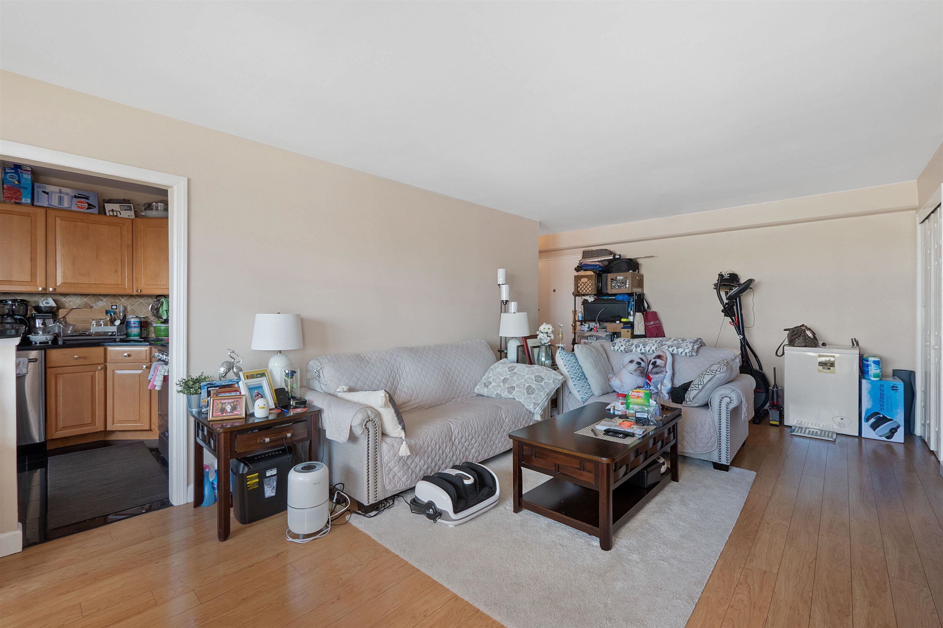 8800 BLVD EAST Unit: 8D