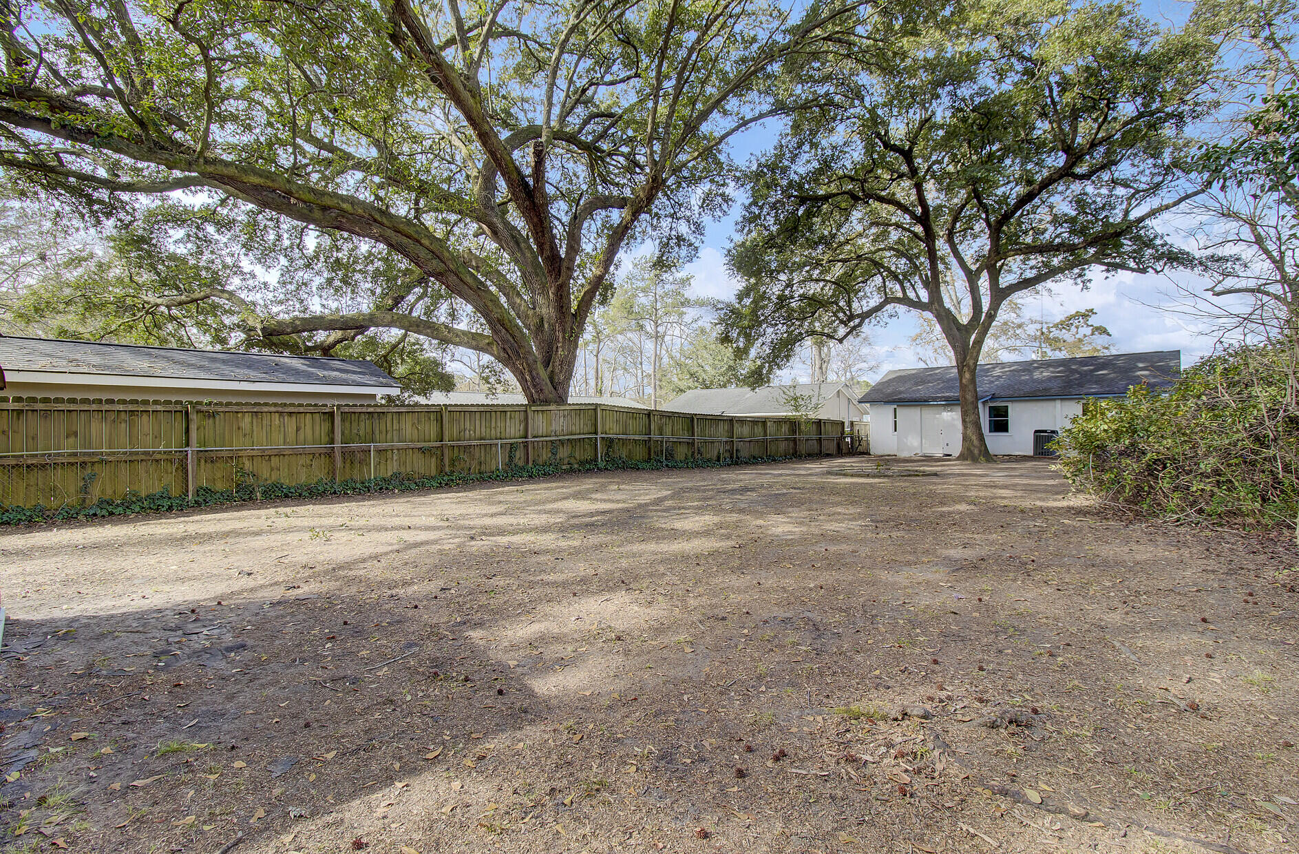 1529 N Avalon Circle