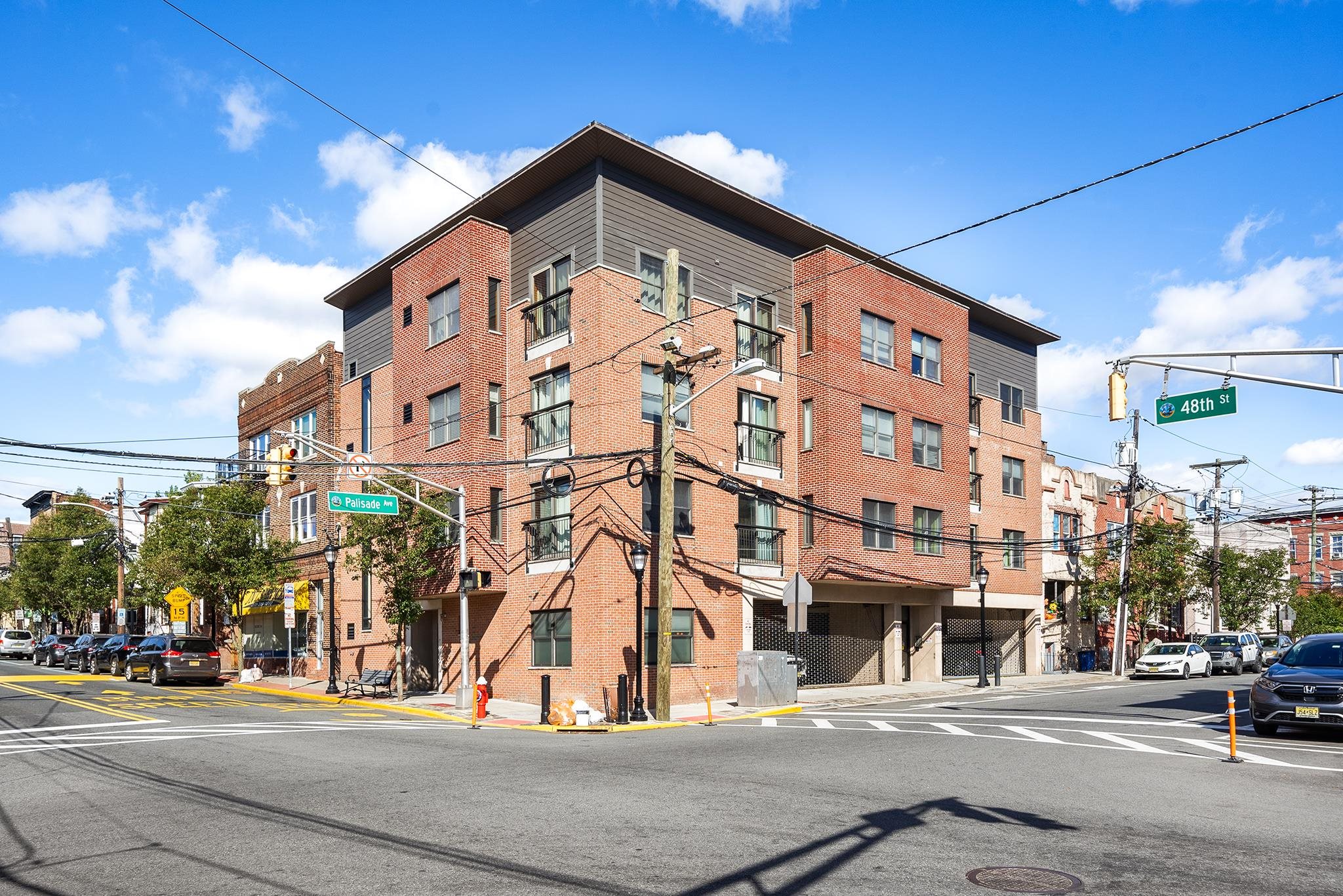 4801 PALISADE AVE Unit: 2 B