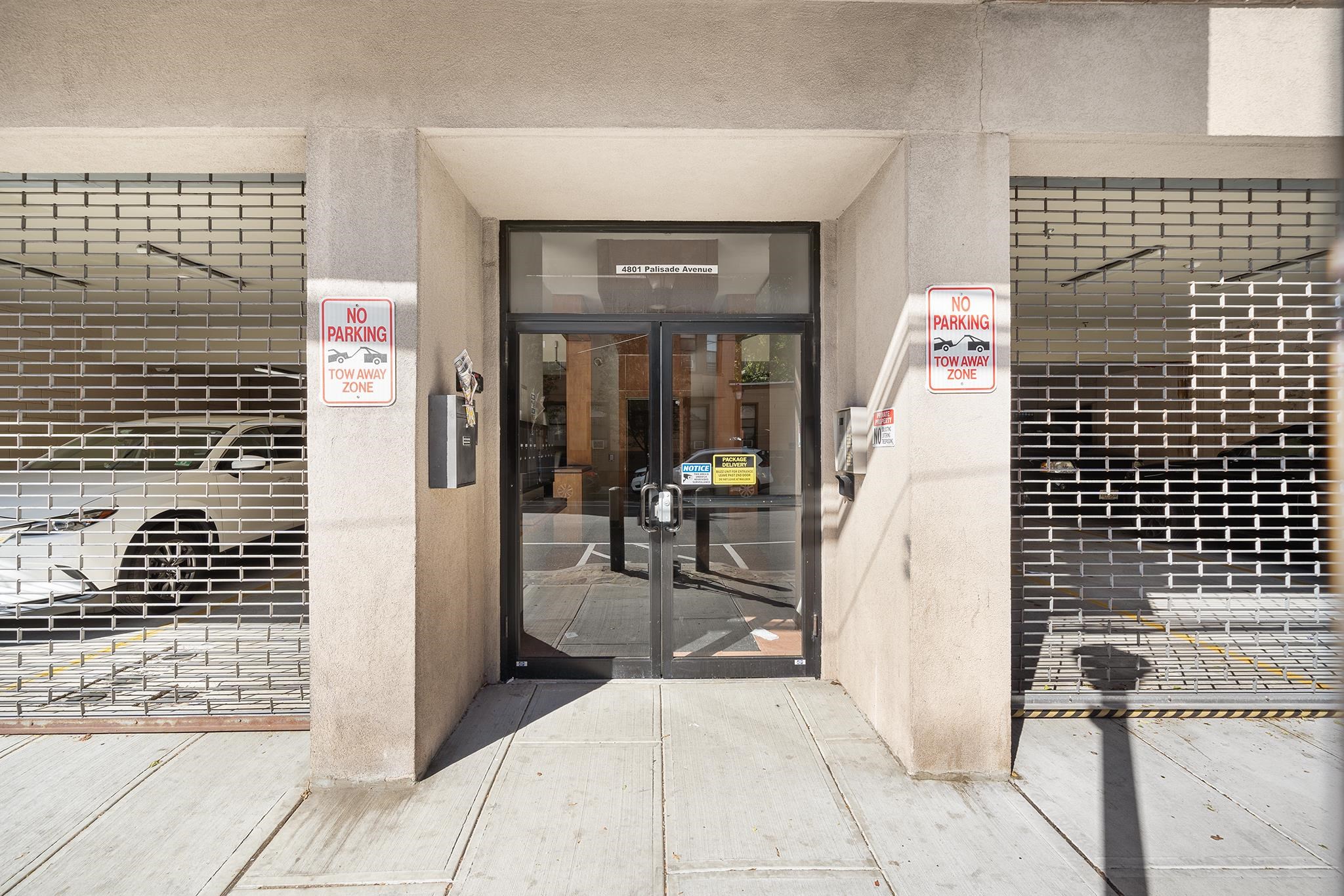 4801 PALISADE AVE Unit: 2 B