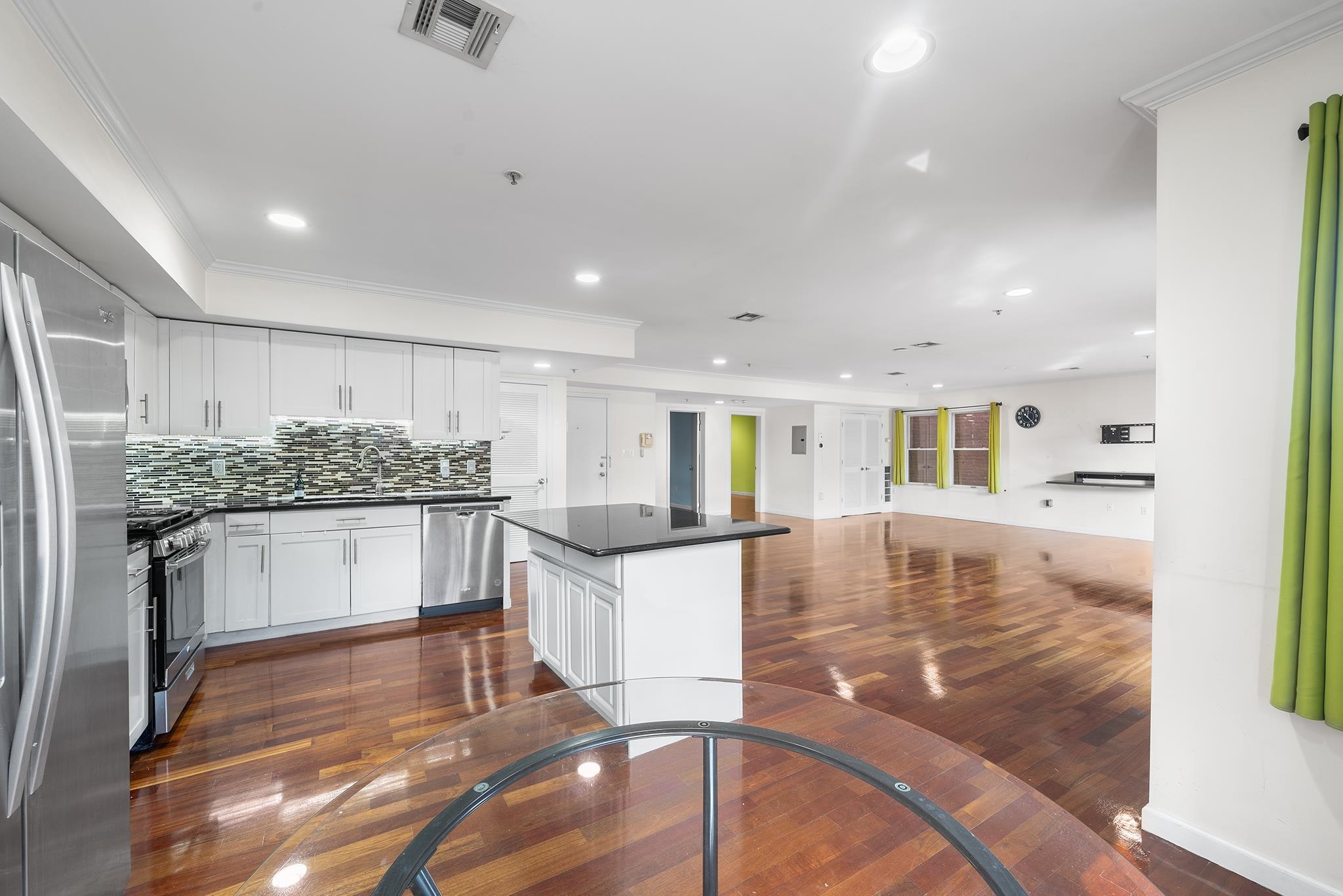 4801 PALISADE AVE Unit: 2 B