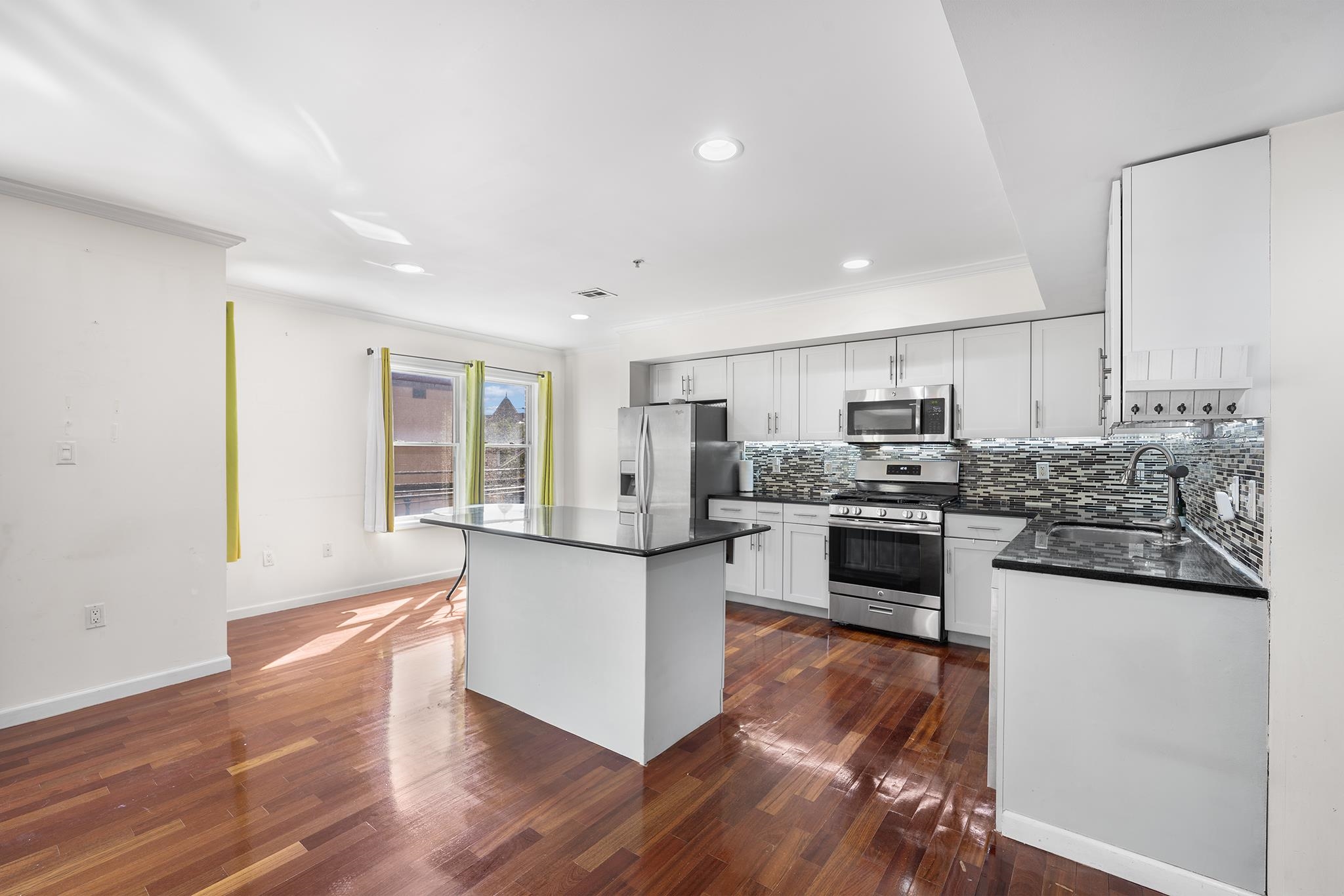 4801 PALISADE AVE Unit: 2 B