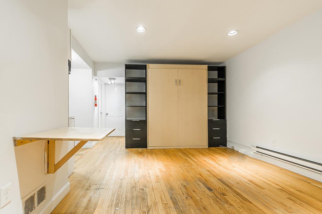 86 PALISADE AVE