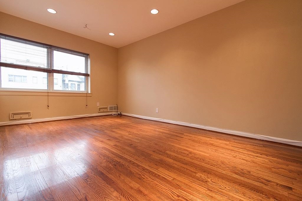 86 PALISADE AVE
