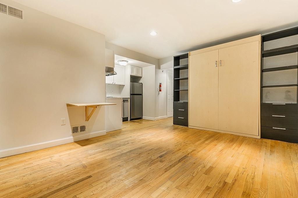 86 PALISADE AVE