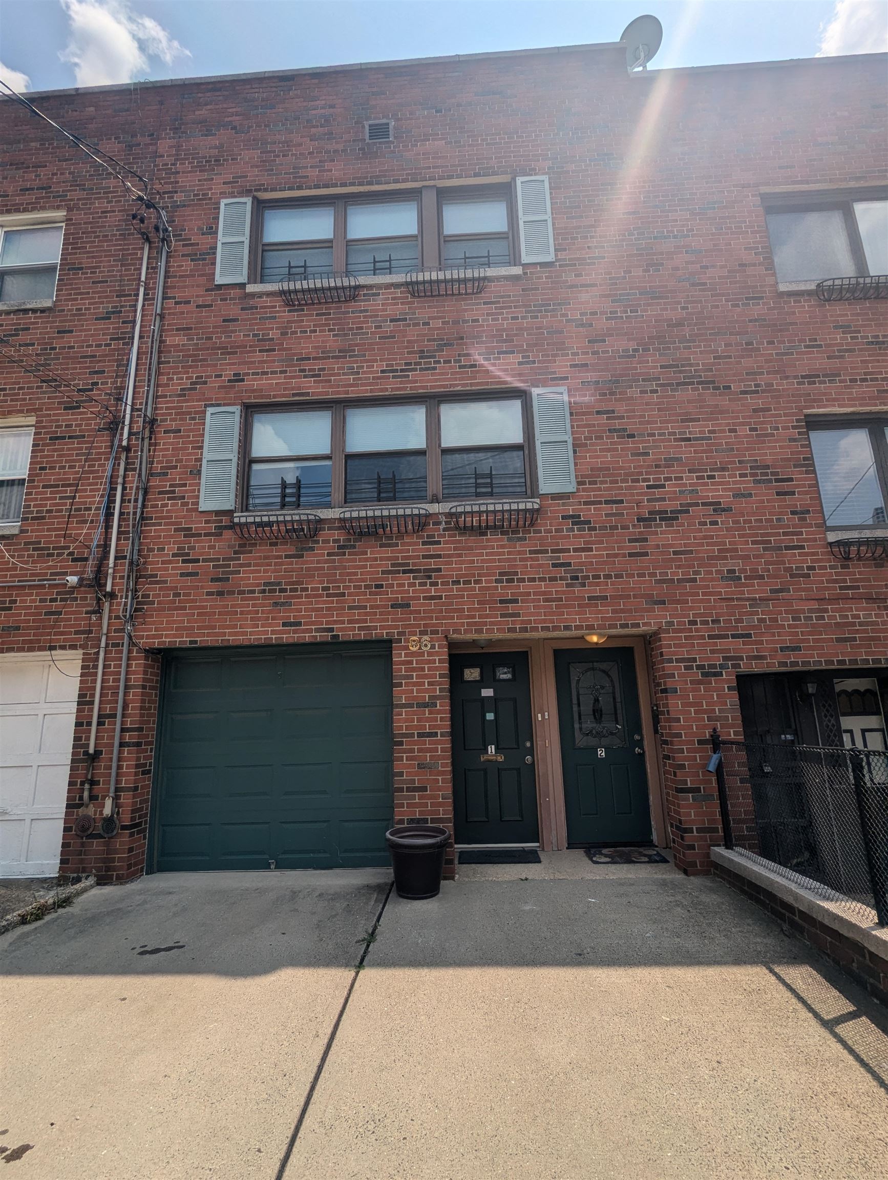 86 PALISADE AVE