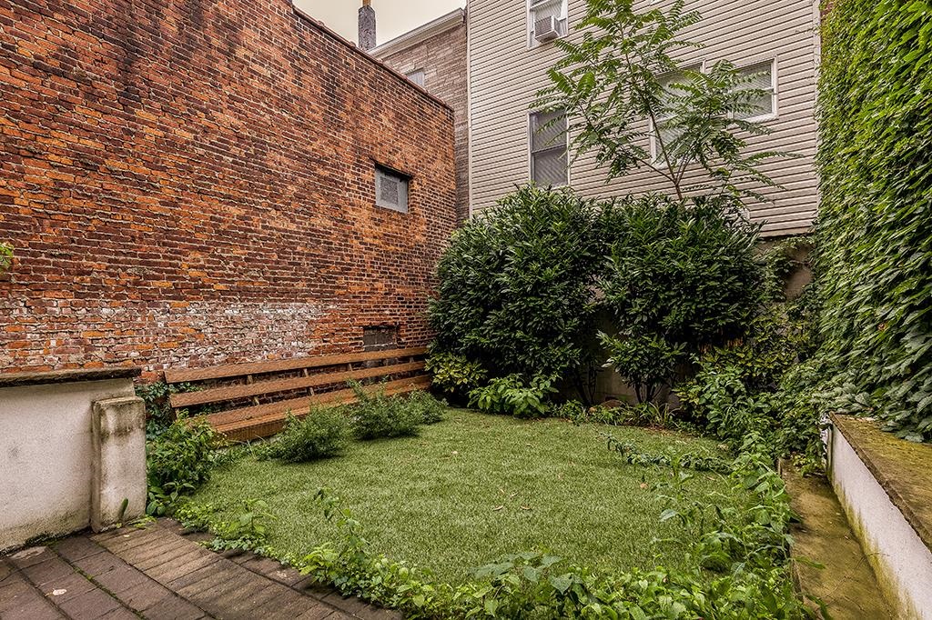 412 2ND ST