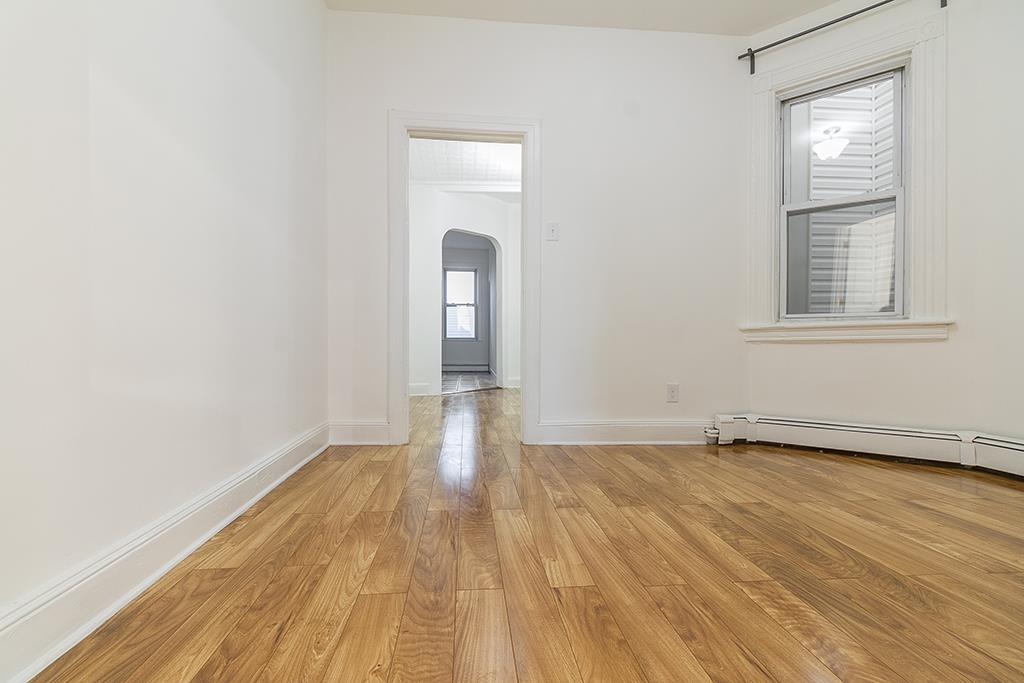 412 2ND ST