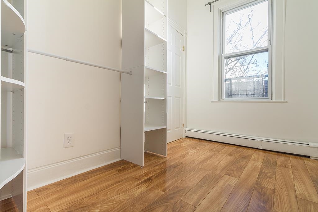 412 2ND ST