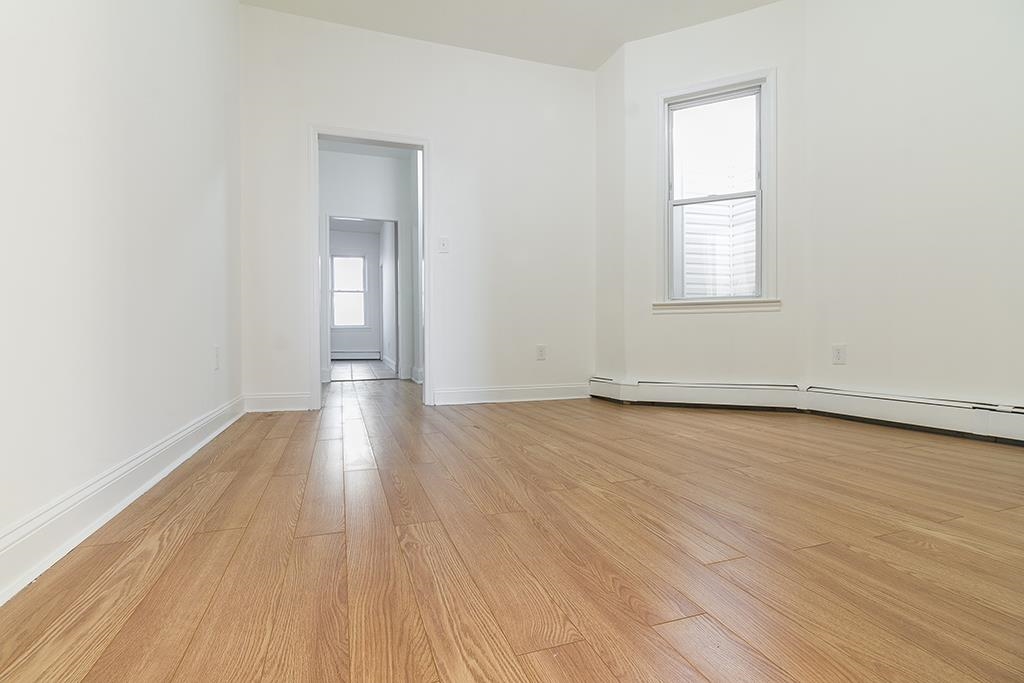 412 2ND ST