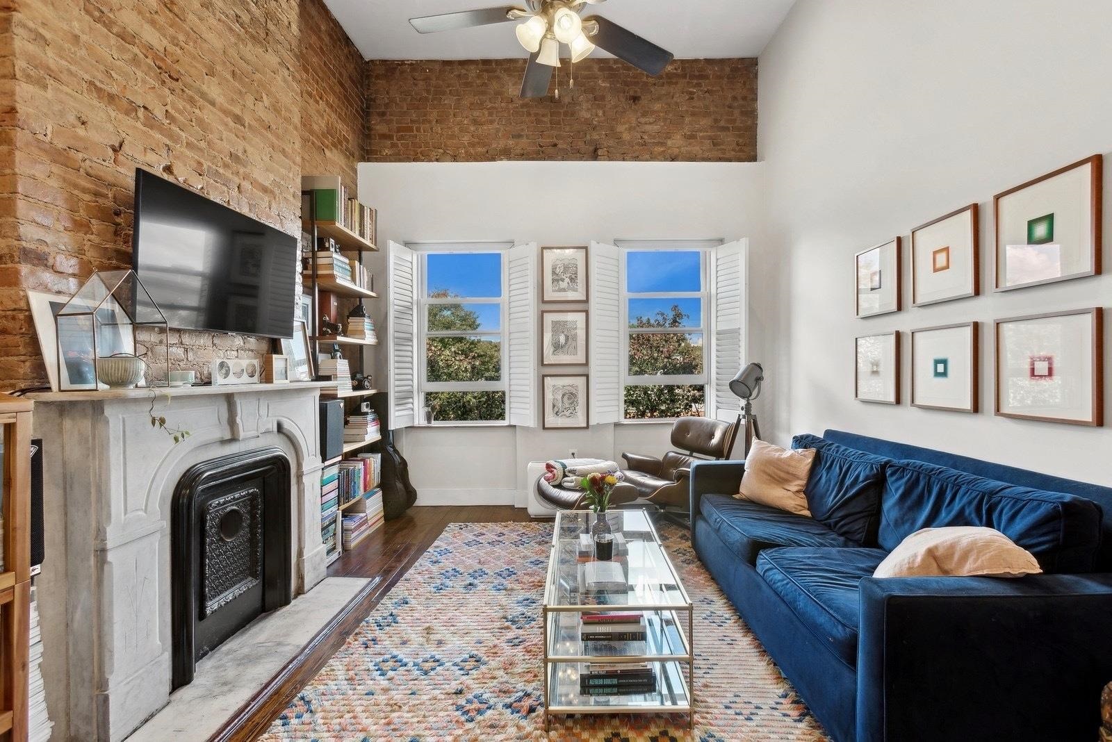 229 3RD ST Unit: 402