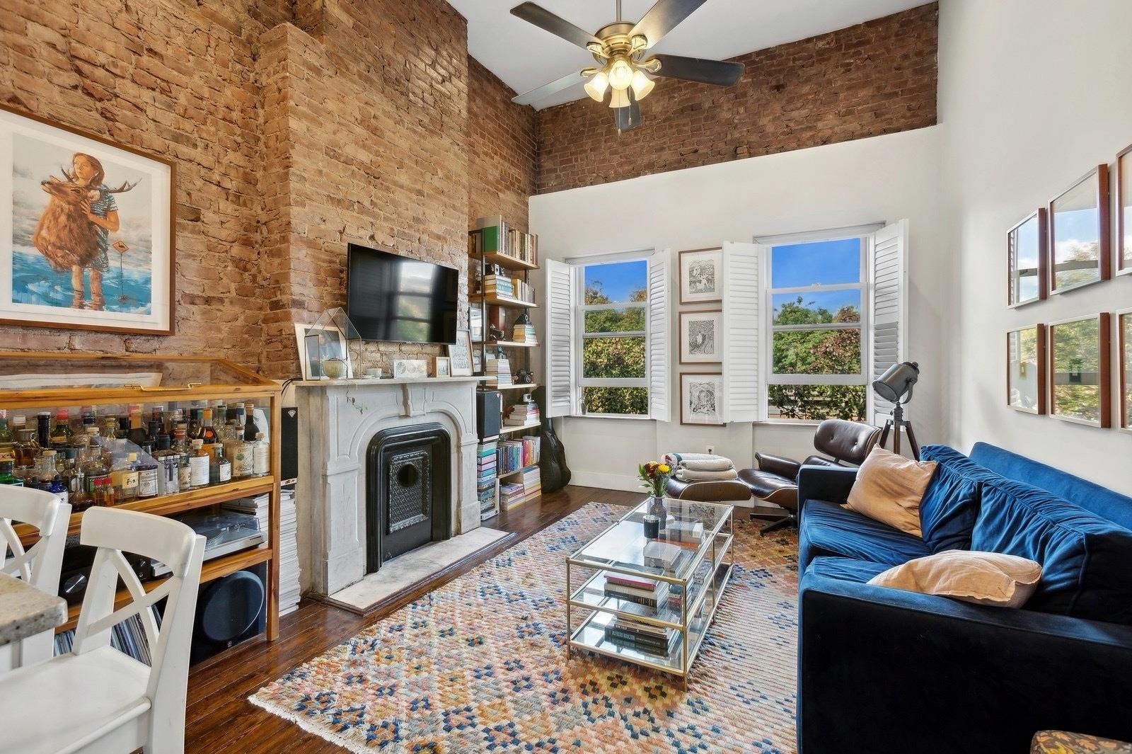 229 3RD ST Unit: 402