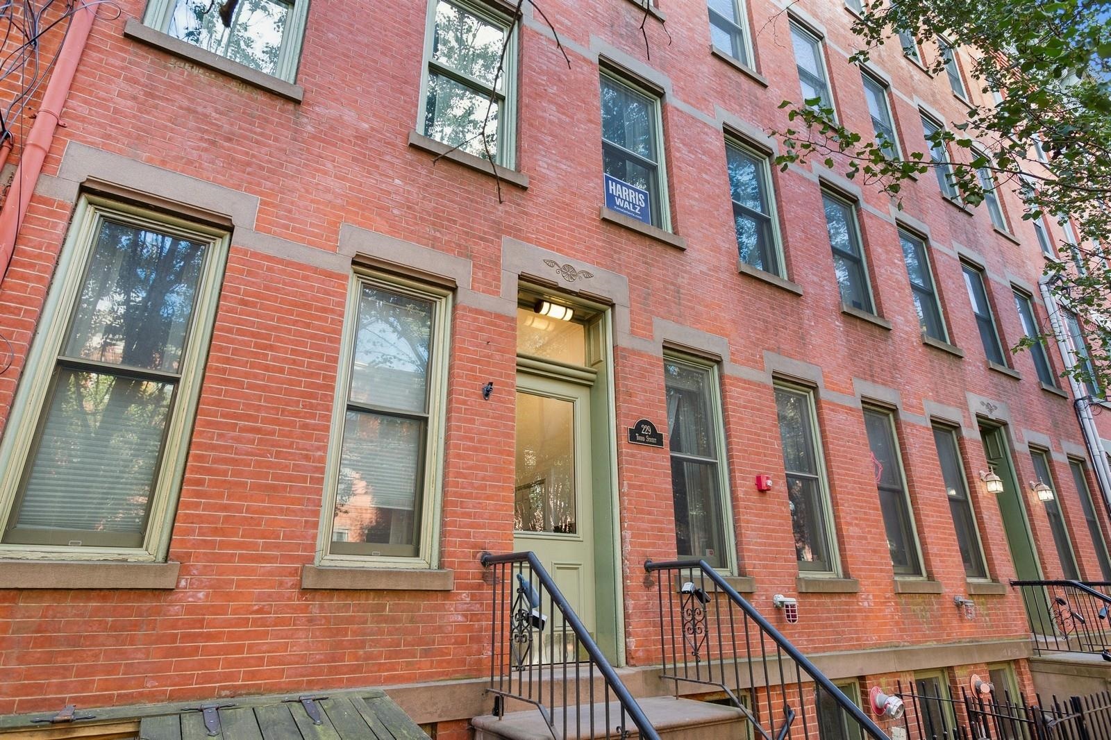 229 3RD ST Unit: 402