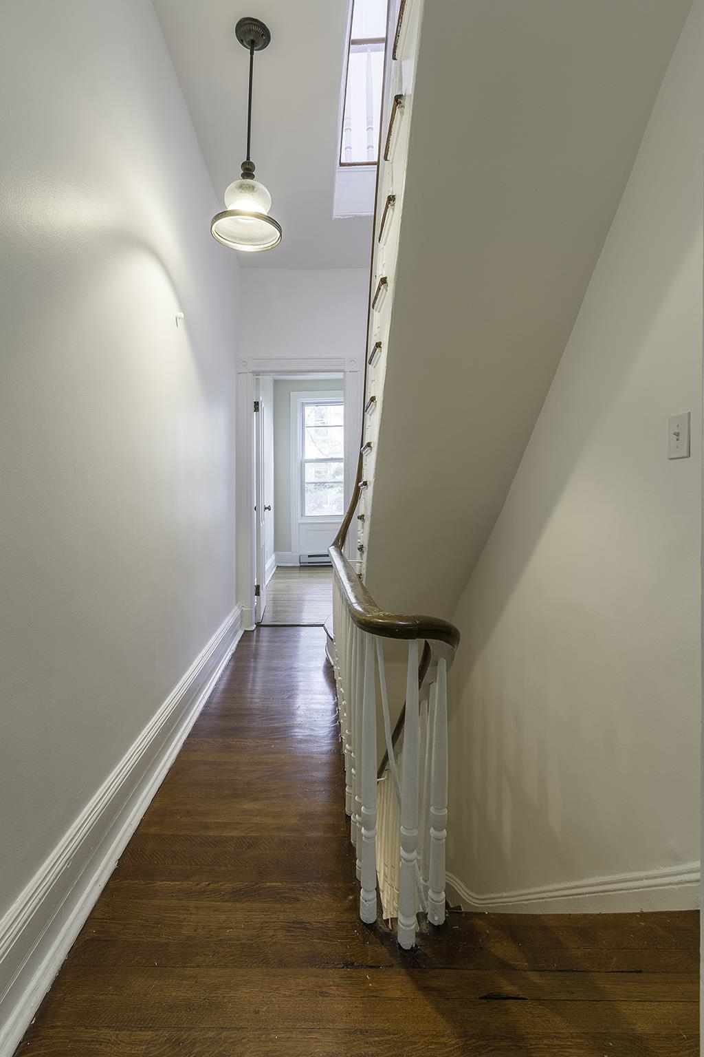 18 WEST HAMILTON PL
