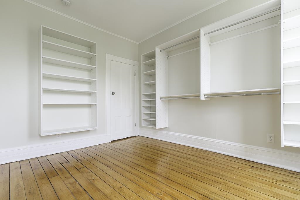 18 WEST HAMILTON PL
