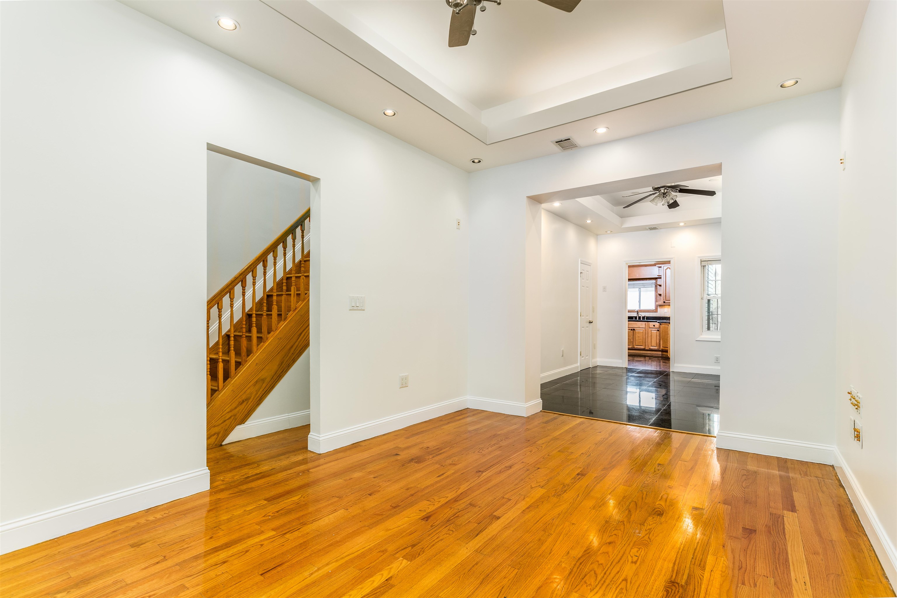 129 HUTTON ST