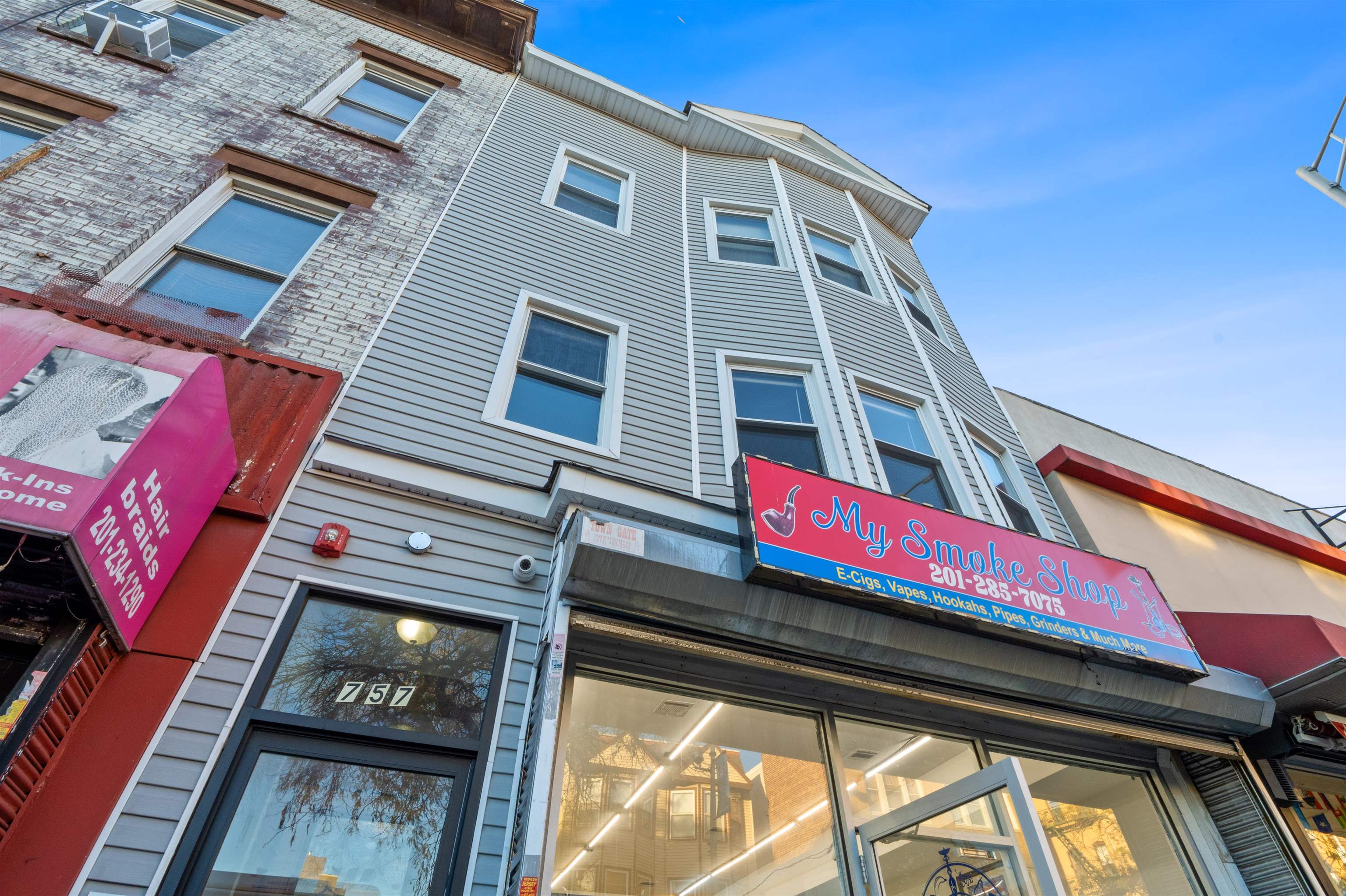 757 WEST SIDE AVE