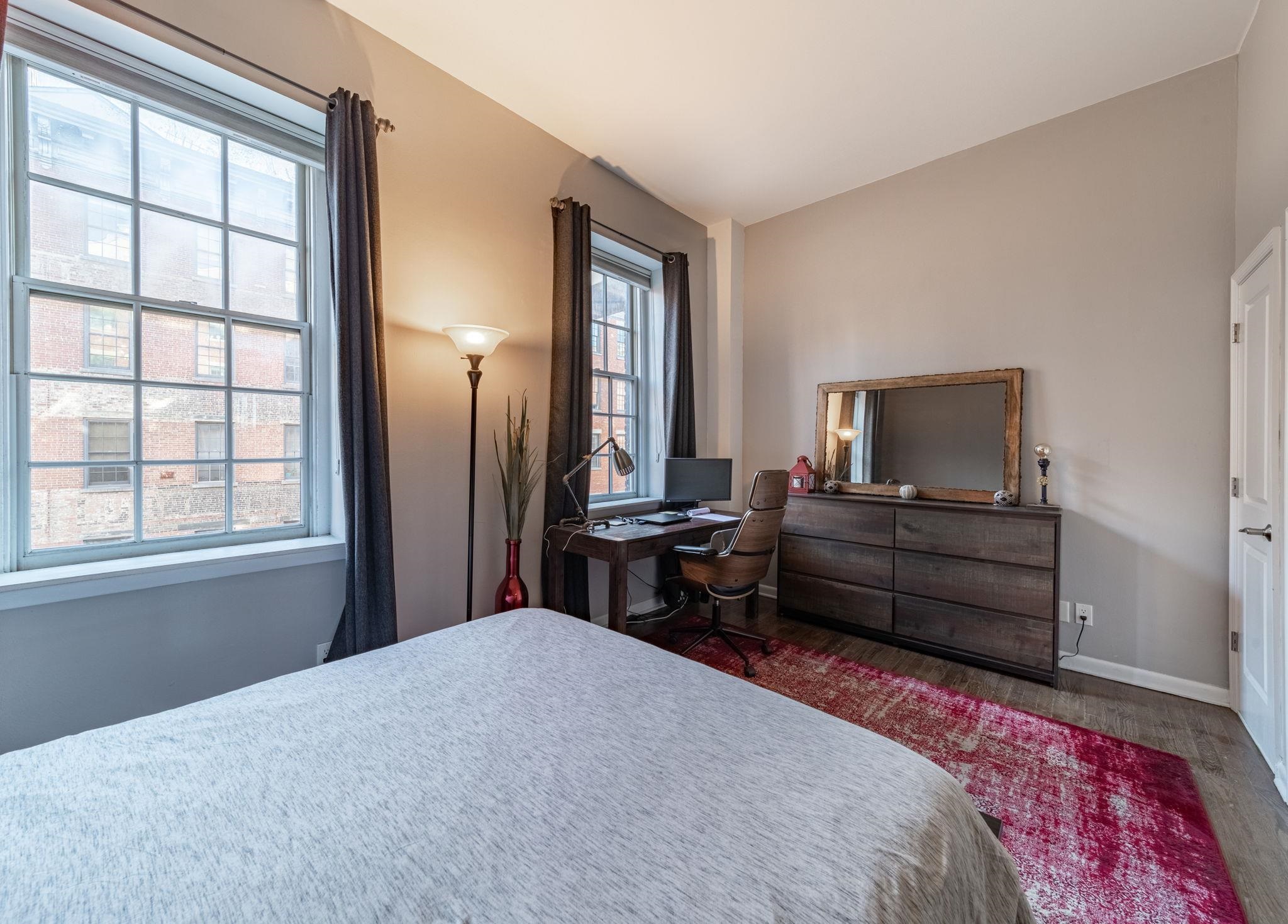 341 MONMOUTH ST Unit: 211D