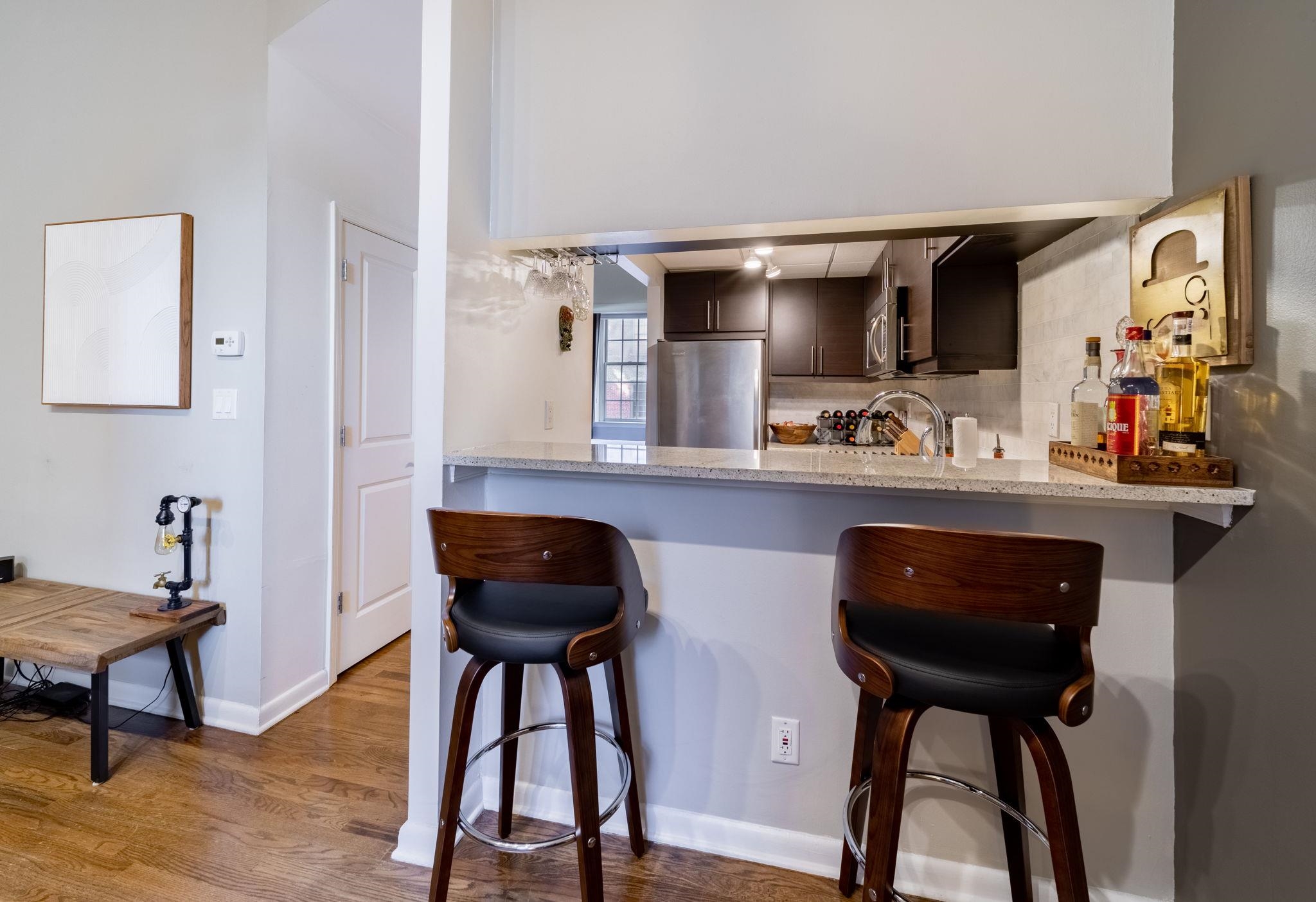 341 MONMOUTH ST Unit: 211D