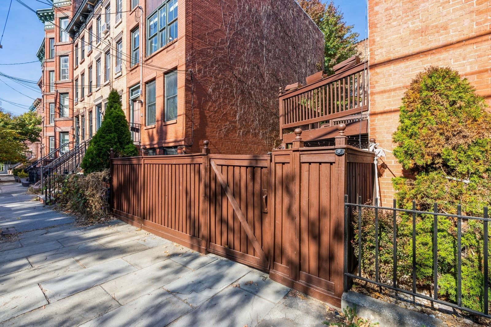 103 ERIE ST