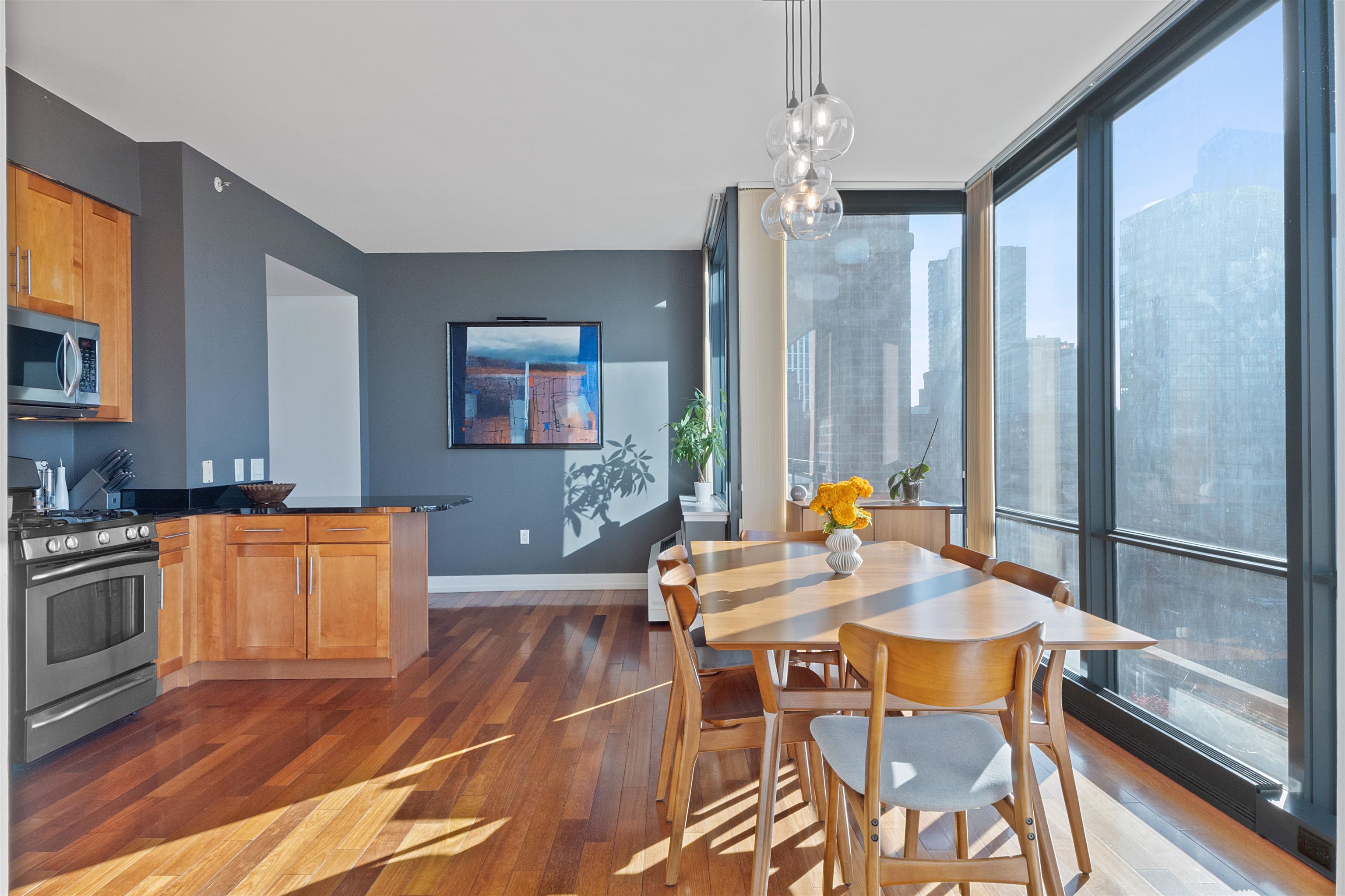 389 WASHINGTON ST Unit: 9E