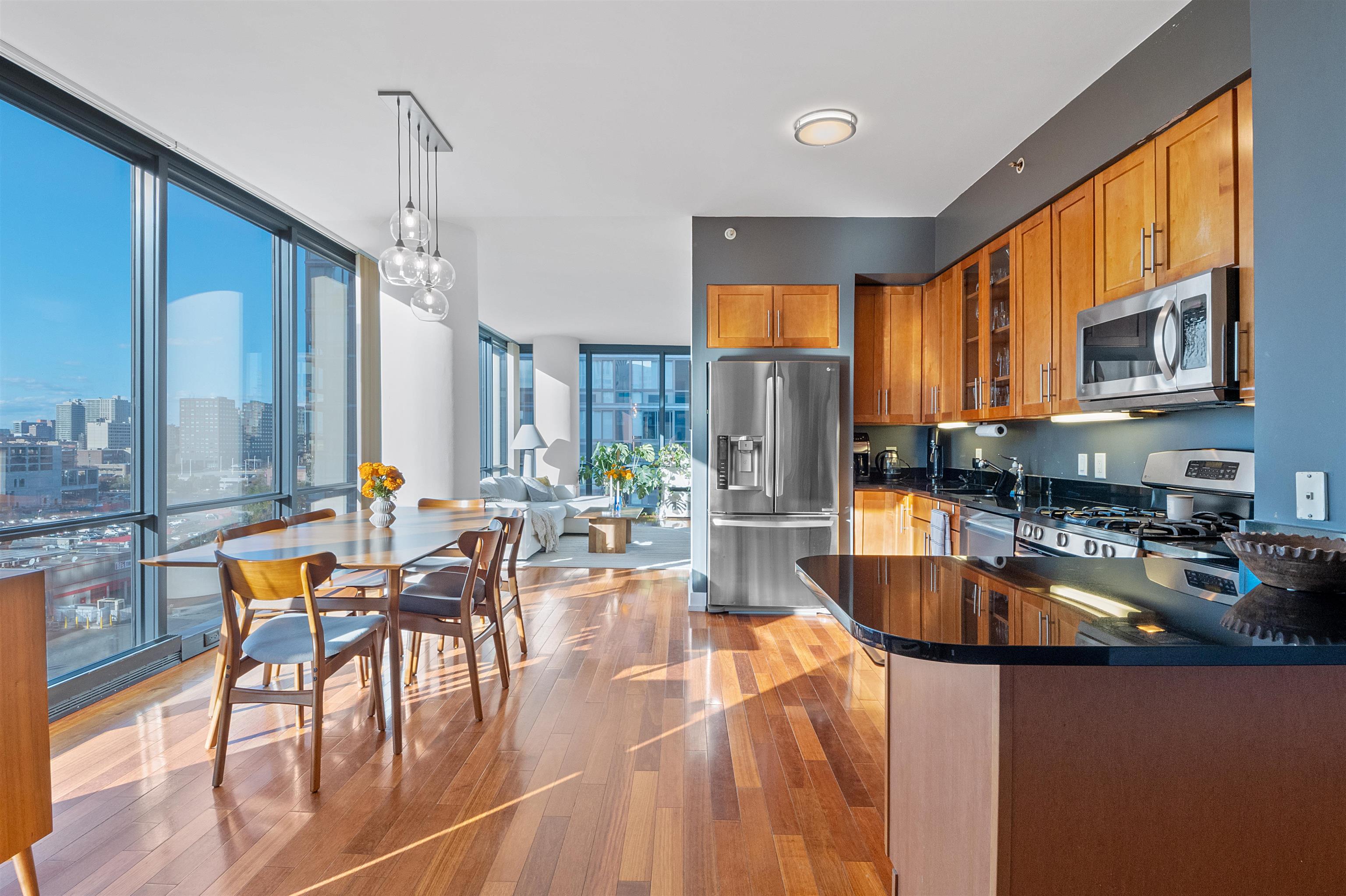 389 WASHINGTON ST Unit: 9E