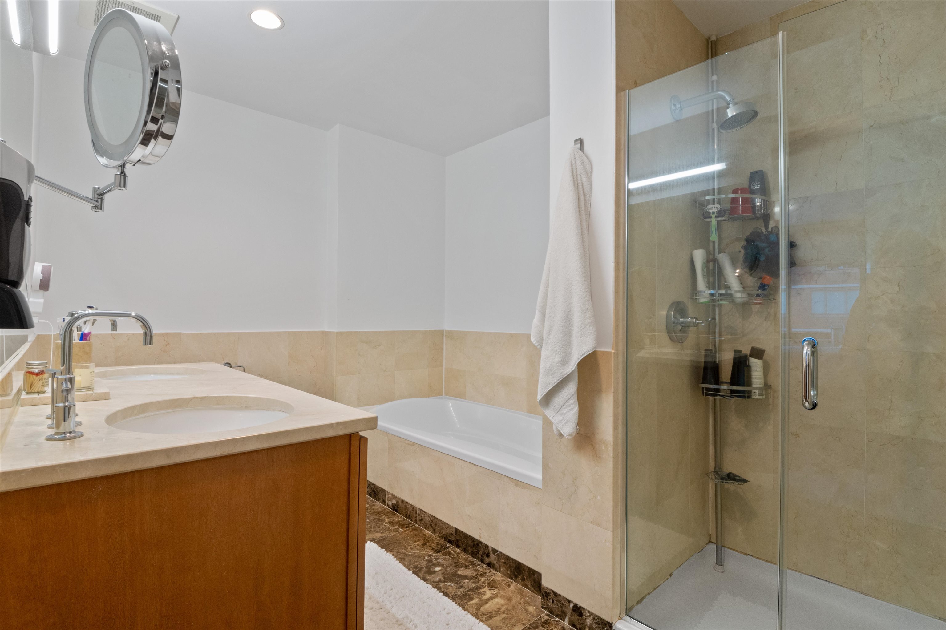 389 WASHINGTON ST Unit: 9E