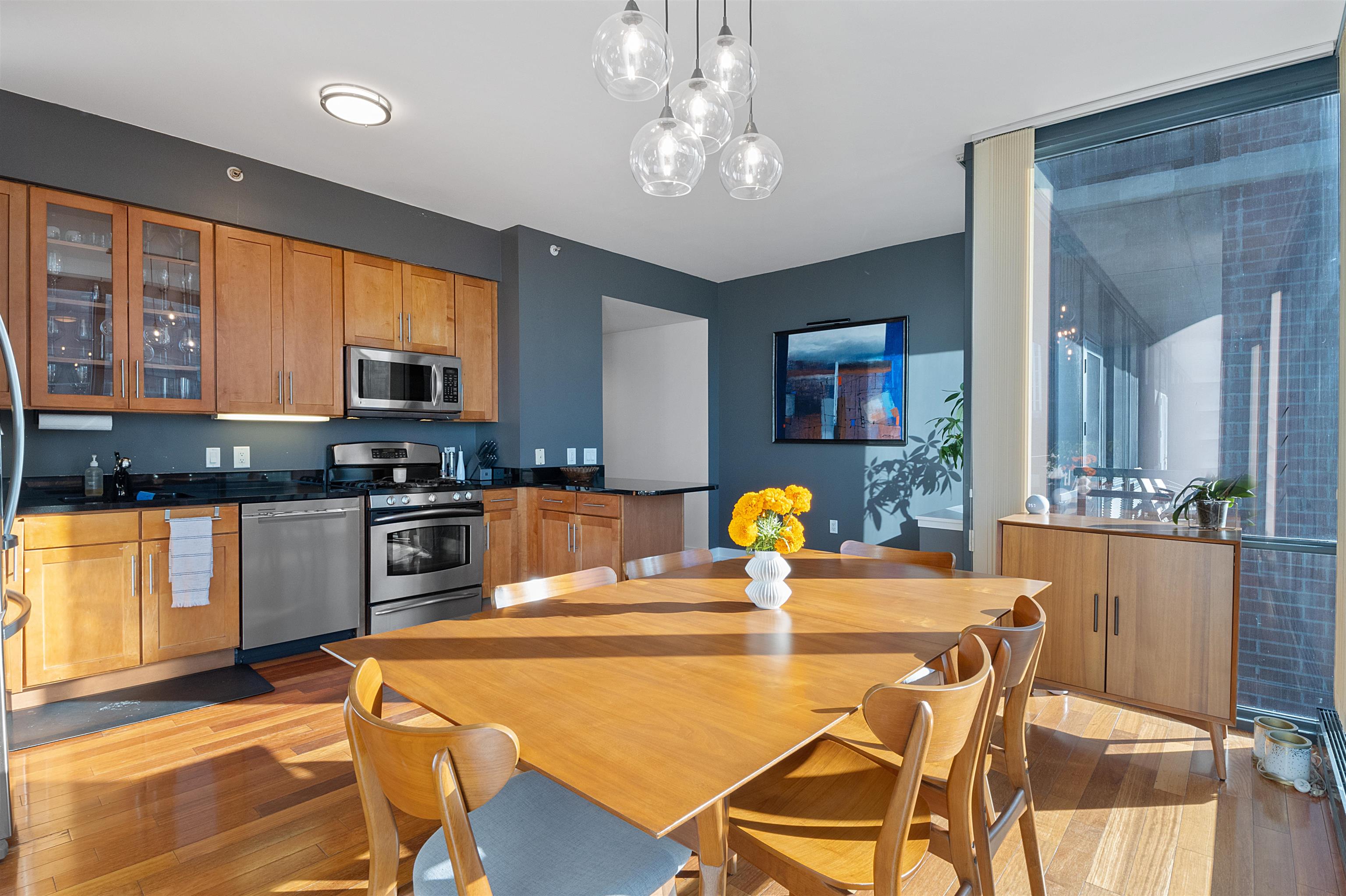 389 WASHINGTON ST Unit: 9E