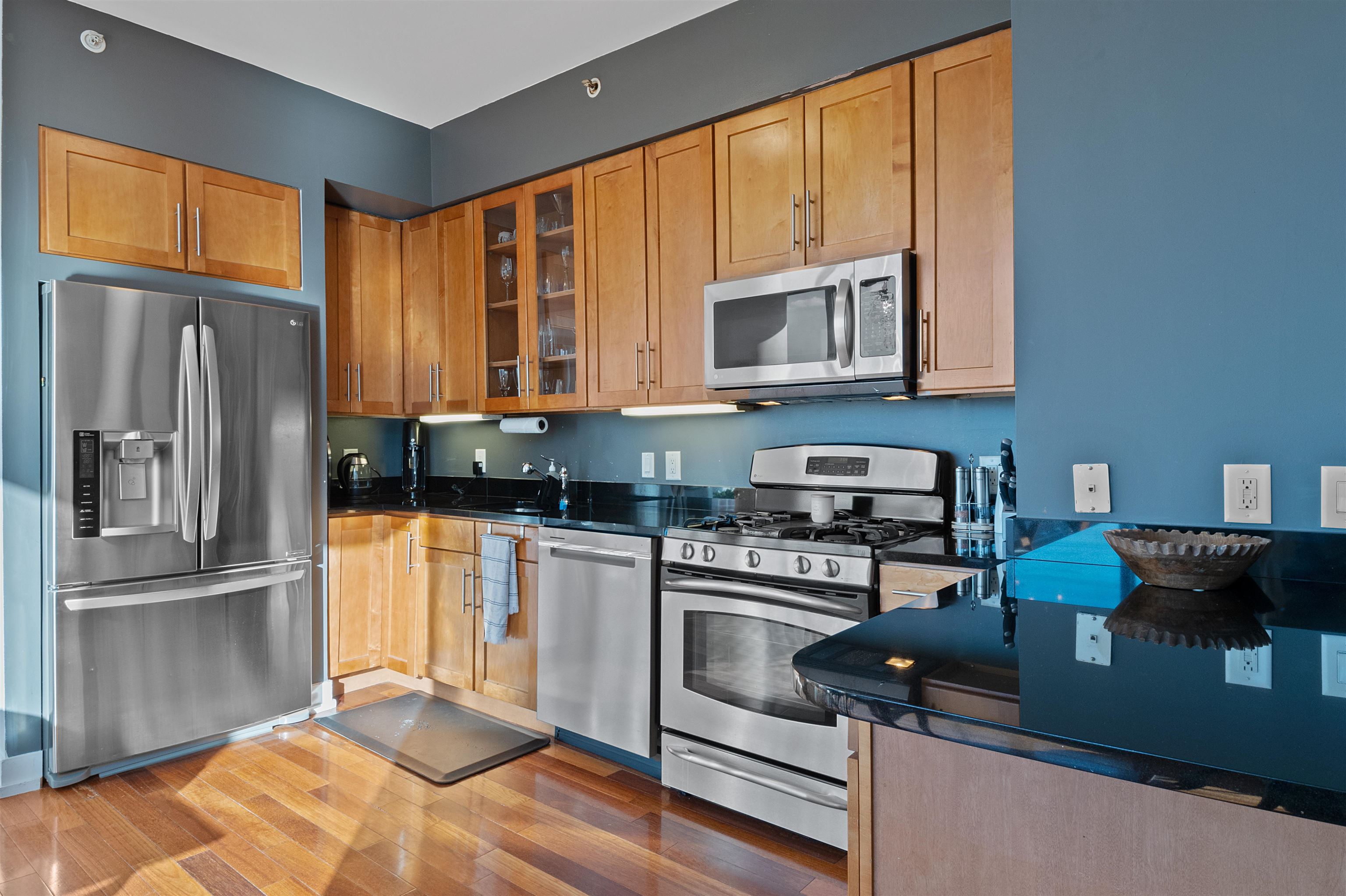 389 WASHINGTON ST Unit: 9E
